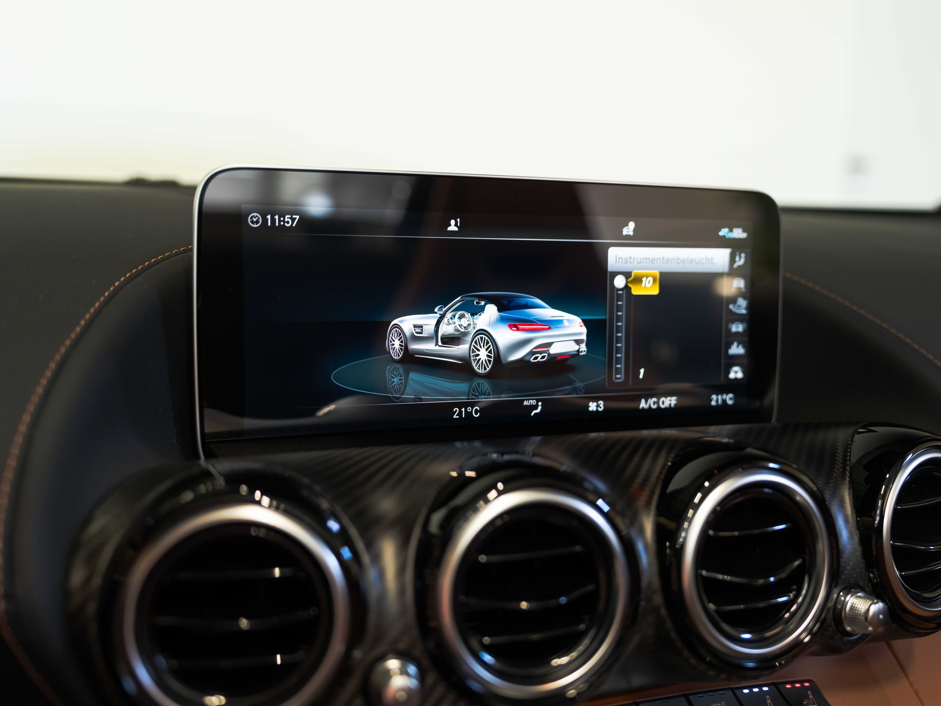 MERCEDES-BENZ AMG GT Roadster Speedshift DCT-image-40