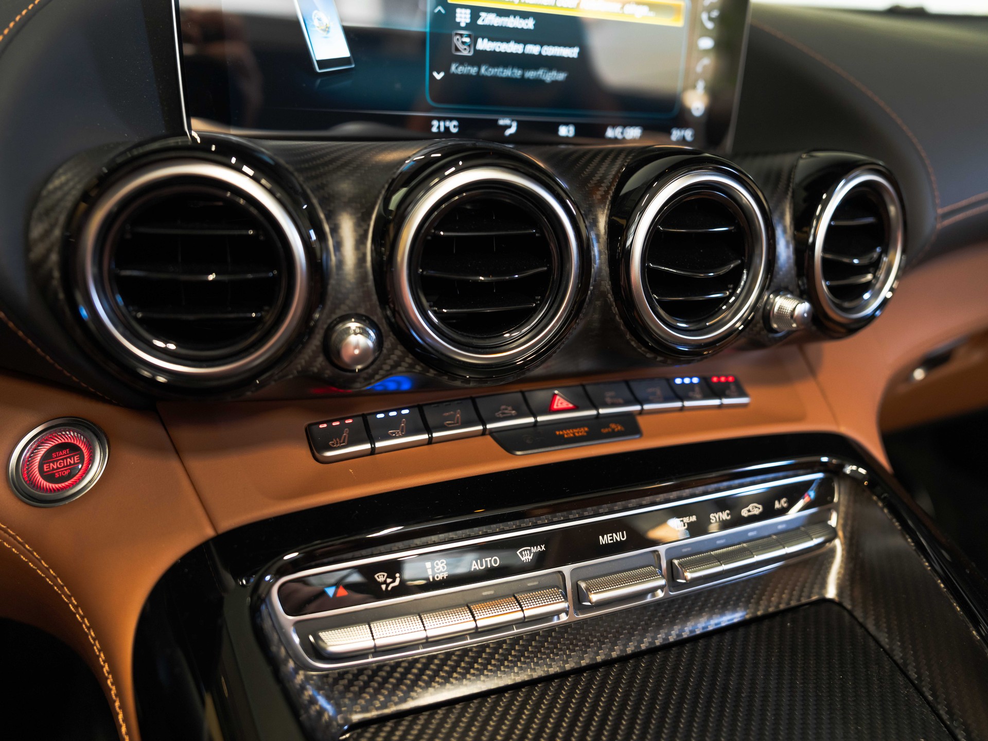 MERCEDES-BENZ AMG GT Roadster Speedshift DCT-image-31