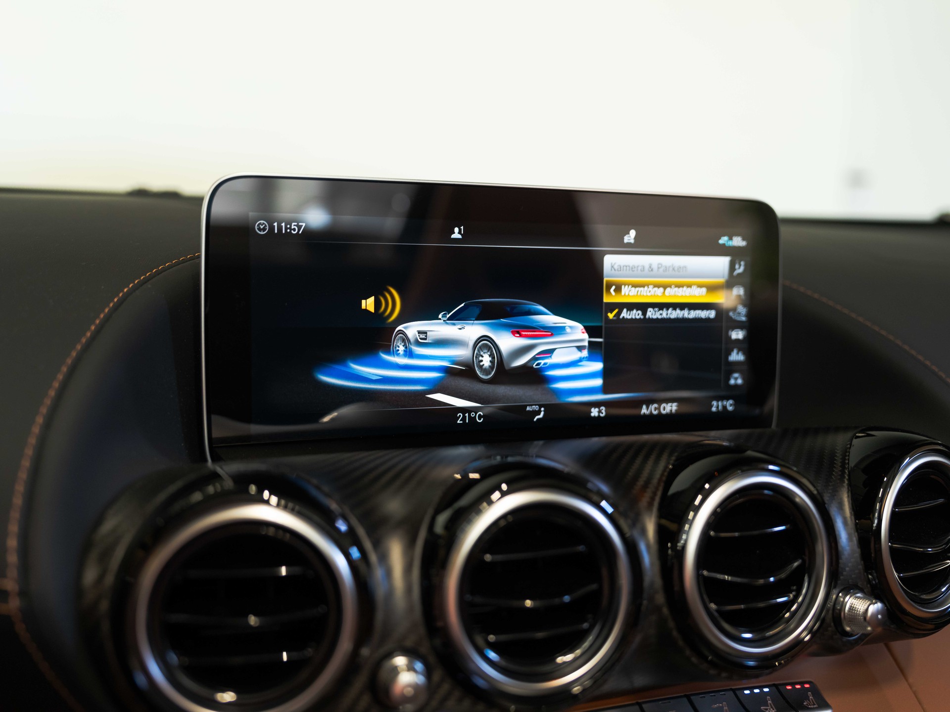 MERCEDES-BENZ AMG GT Roadster Speedshift DCT-image-37