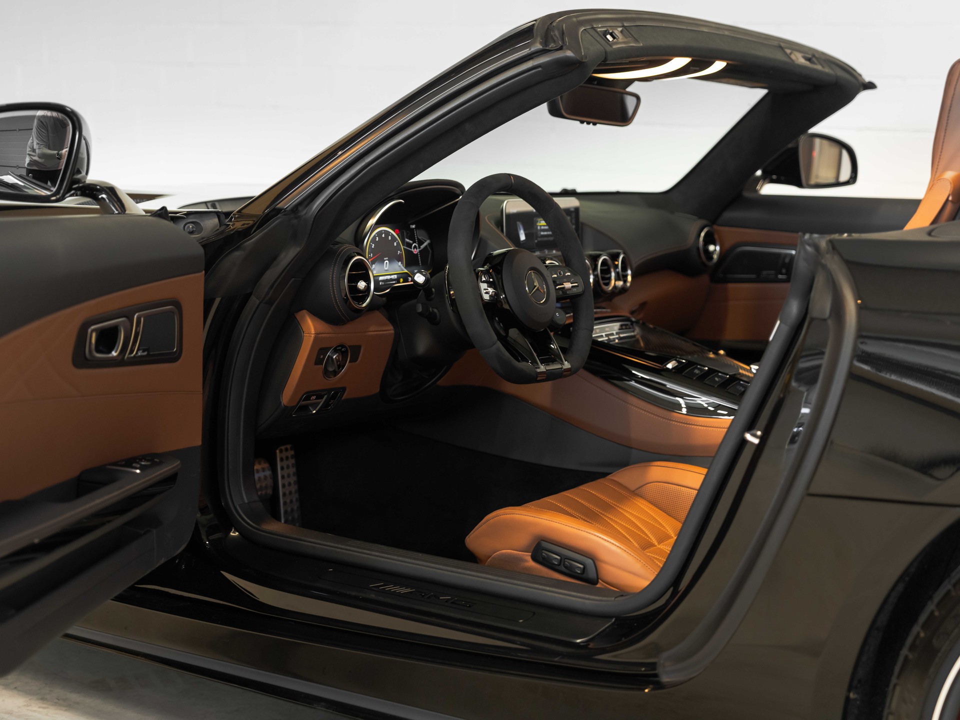 MERCEDES-BENZ AMG GT Roadster Speedshift DCT-image-8
