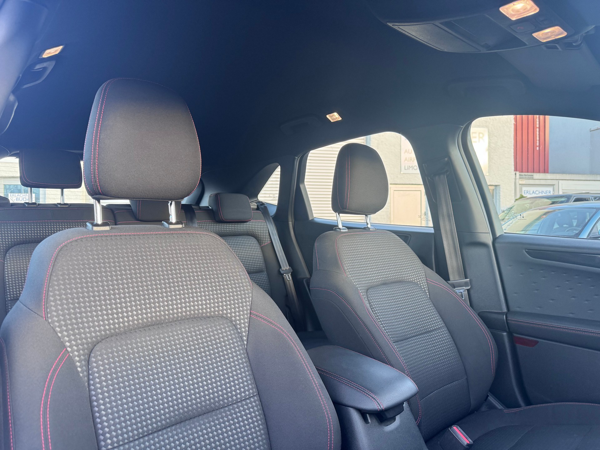 FORD Kuga 2.0 TDCi EcoBlue ST-Line 4WD Automat-image-13
