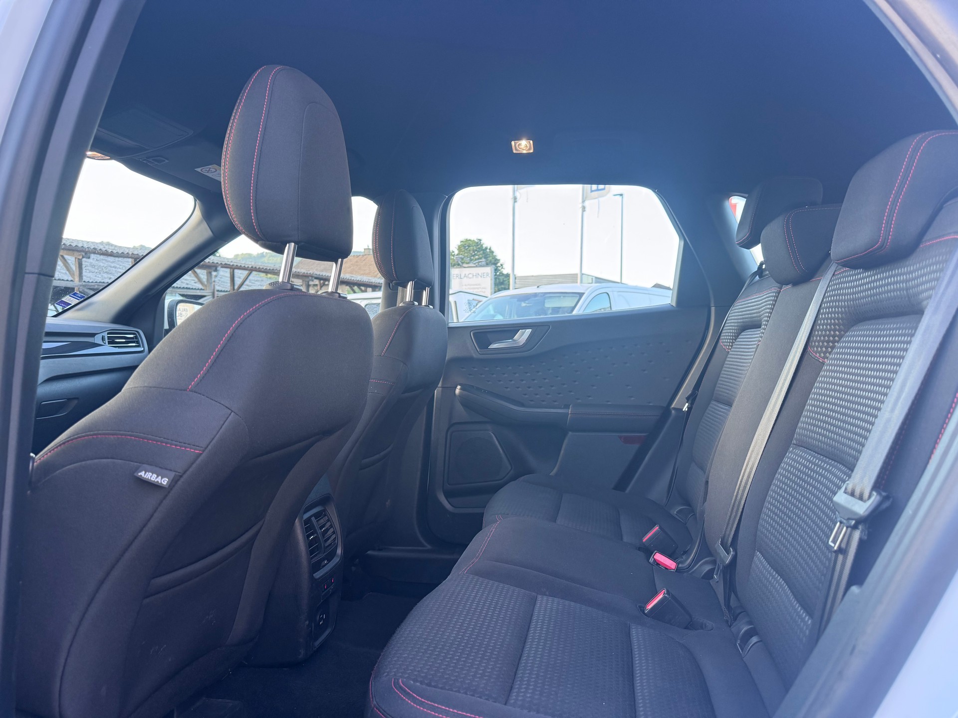 FORD Kuga 2.0 TDCi EcoBlue ST-Line 4WD Automat-image-6