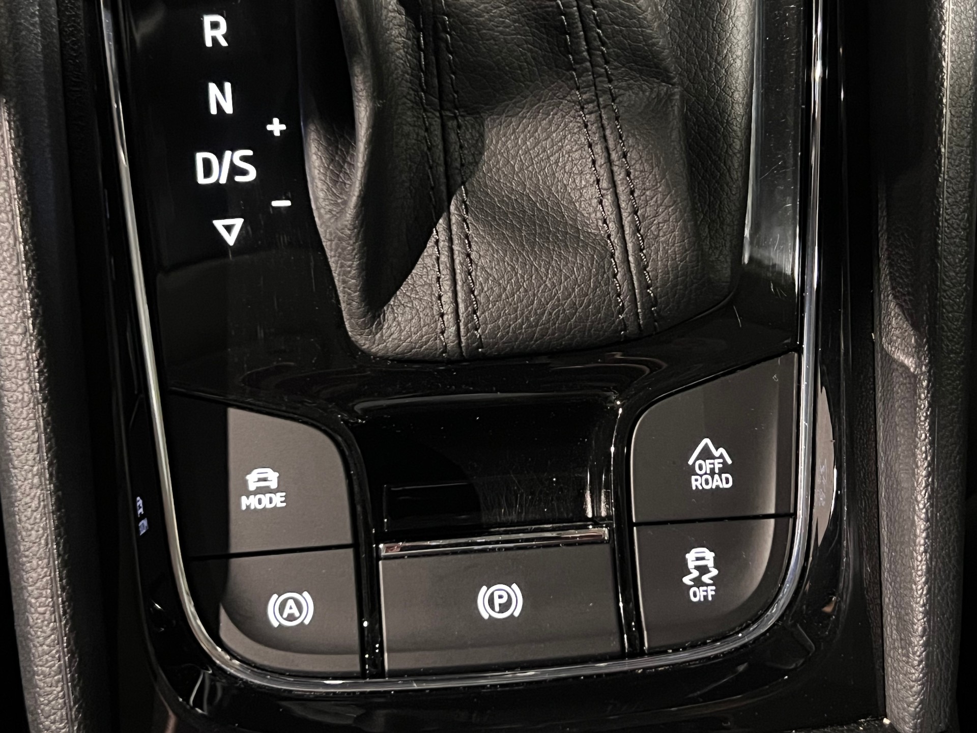 SKODA Kodiaq 2.0 TSI 4x4 L&K-image-24