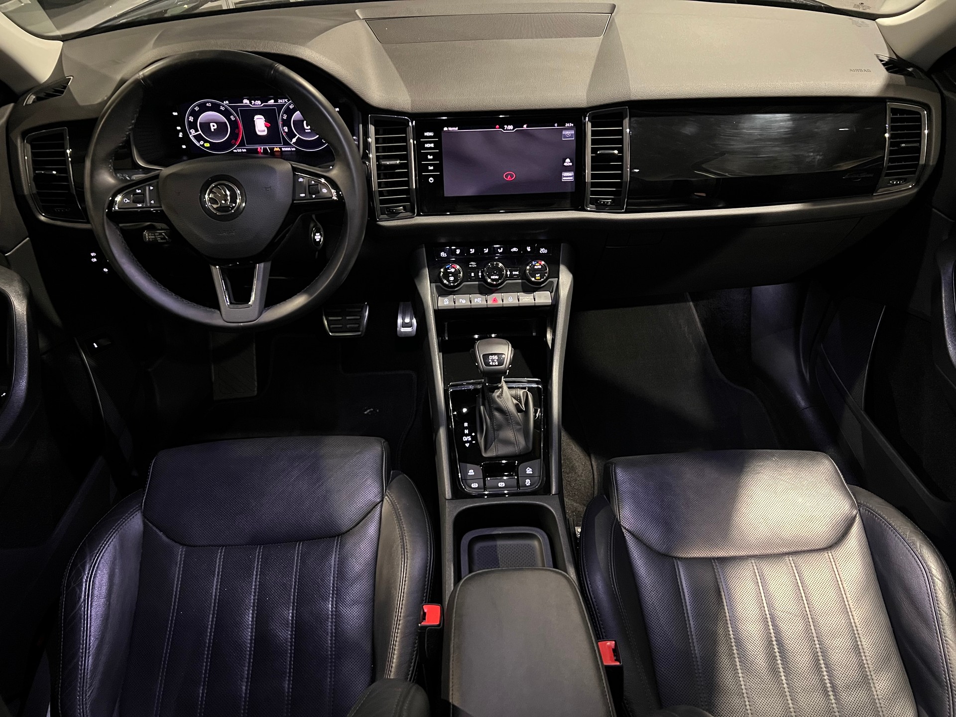 SKODA Kodiaq 2.0 TSI 4x4 L&K-image-8