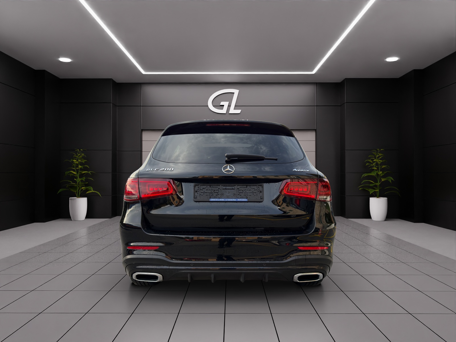 MERCEDES-BENZ GLC 200 AMG Line 4Matic-image-4