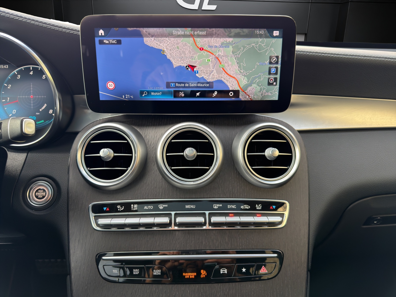 MERCEDES-BENZ GLC 200 AMG Line 4Matic-image-10