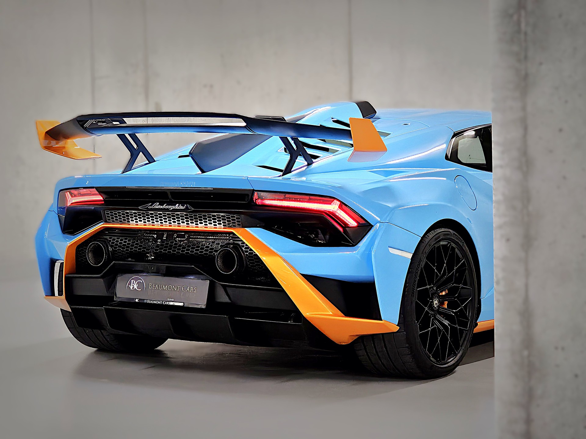 LAMBORGHINI Huracan STO Coupé DCT RWD-image-14