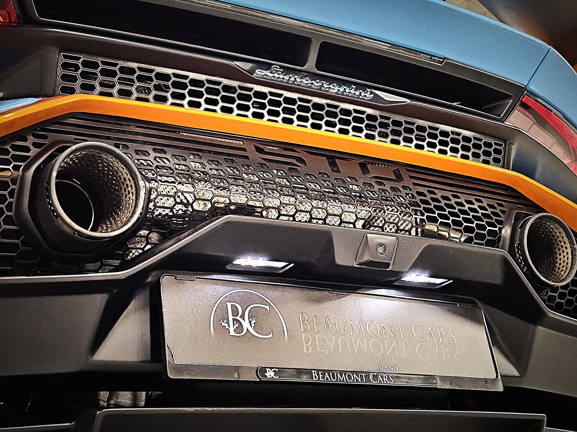 LAMBORGHINI Huracan STO Coupé DCT RWD-image-12