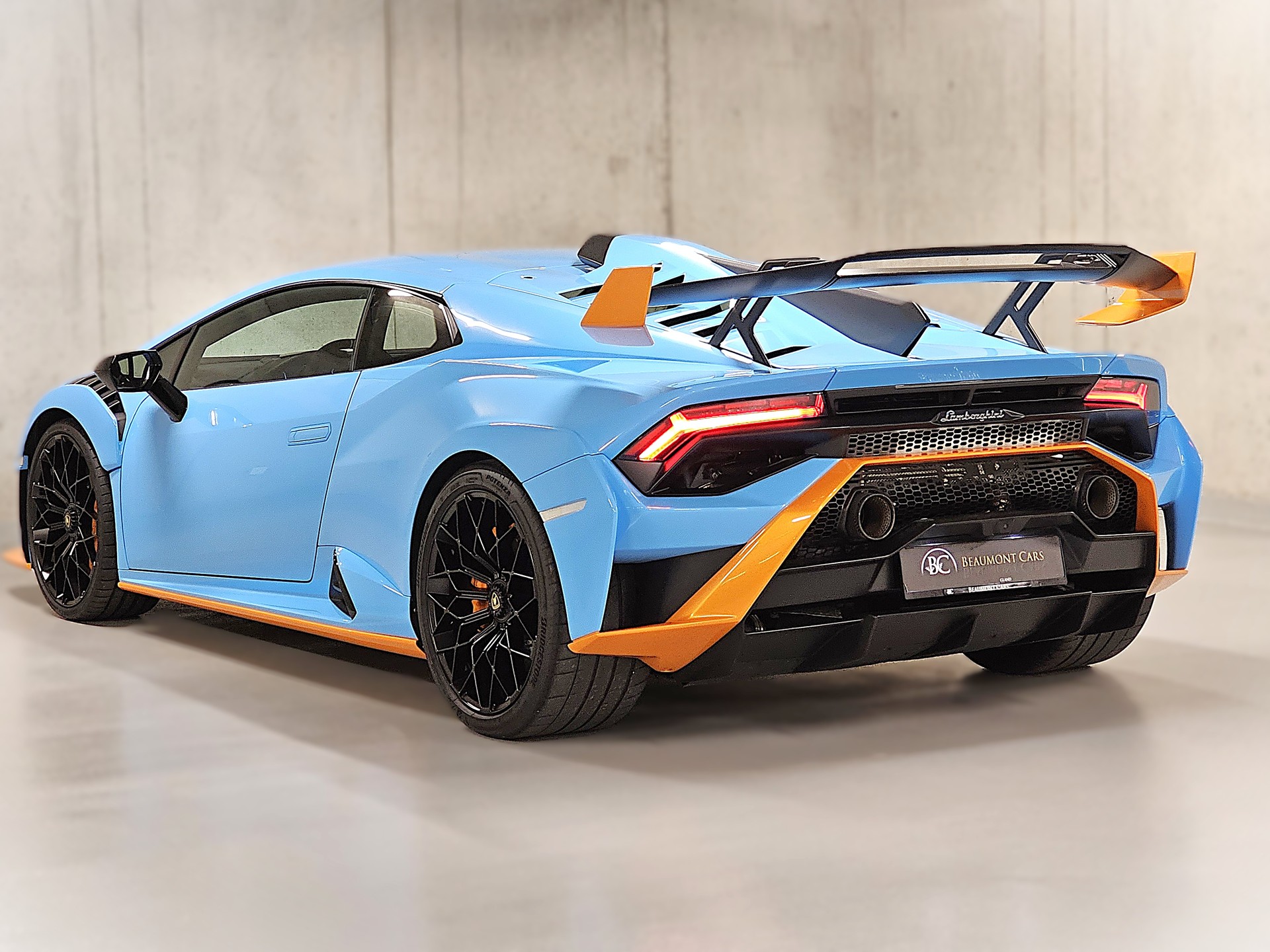 LAMBORGHINI Huracan STO Coupé DCT RWD-image-10
