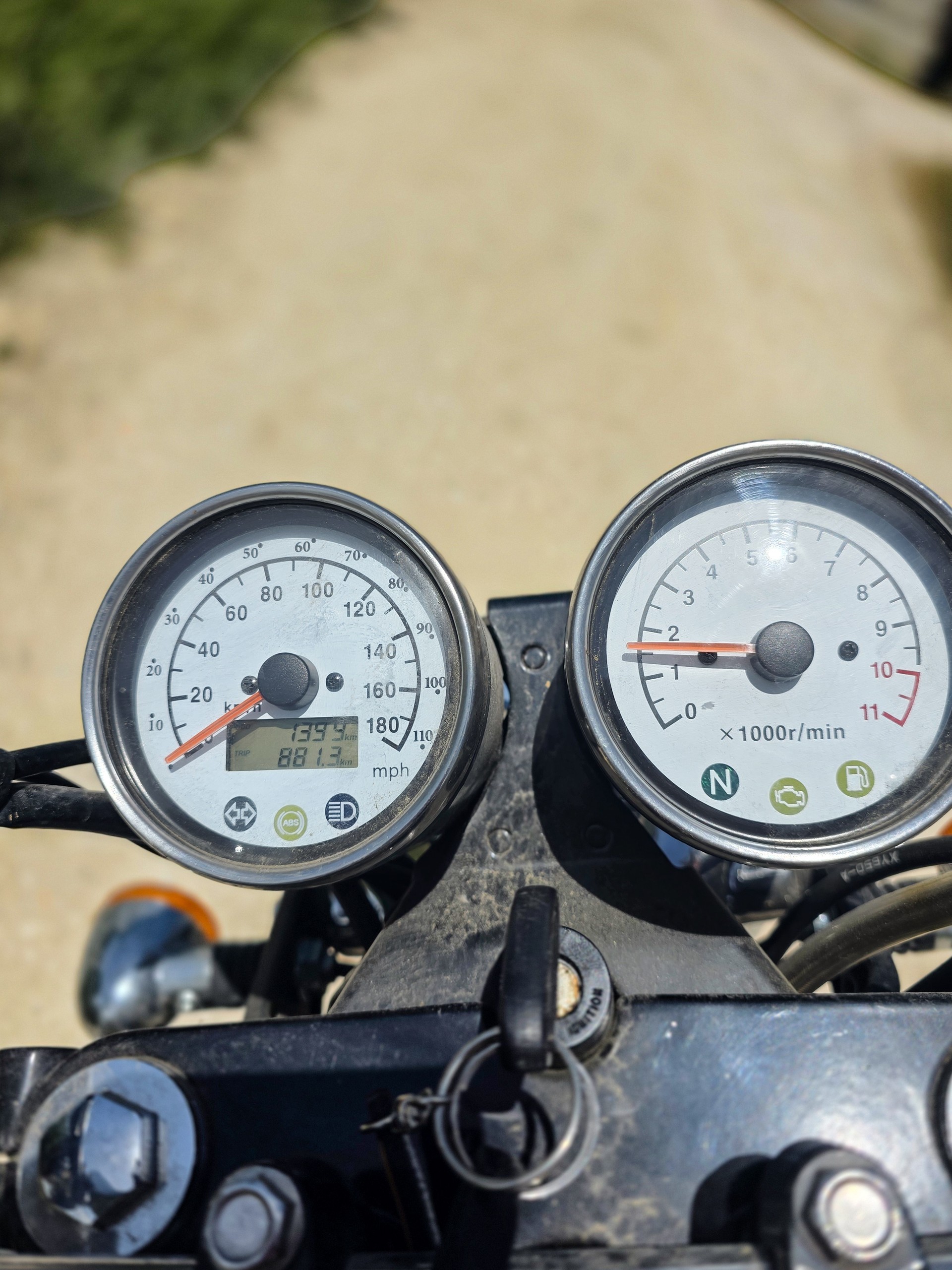 MASH 650 Six Hundred Classic-image-3