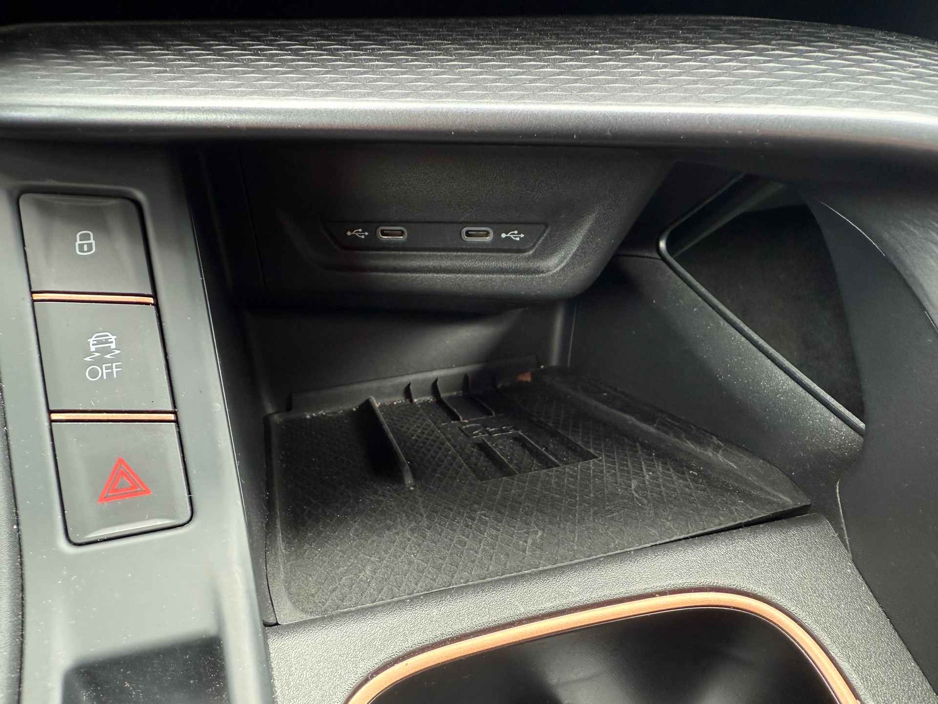 CUPRA Terramar 1.5 eTSI DSG-image-24