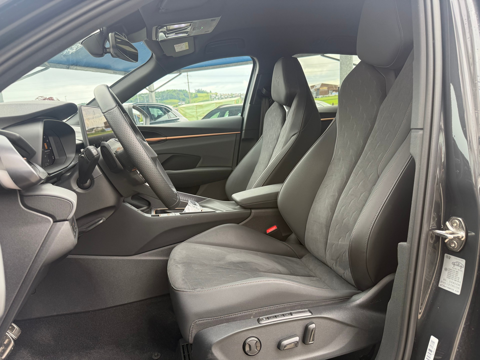 CUPRA Terramar 1.5 eTSI DSG-image-7