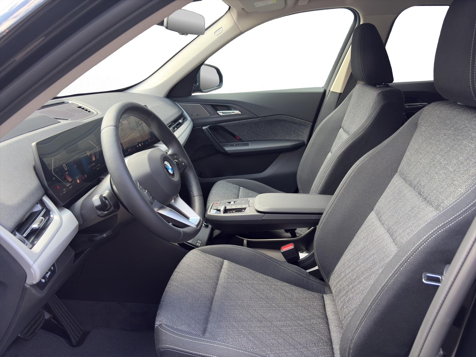 BMW X1 23i xDrive-image-9