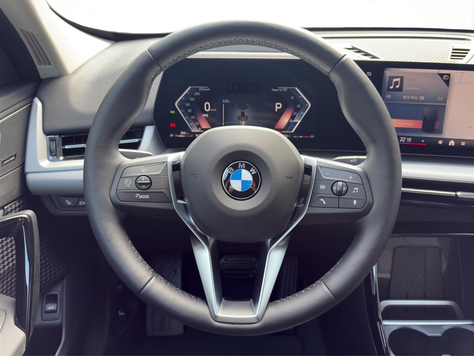 BMW X1 23i xDrive-image-10