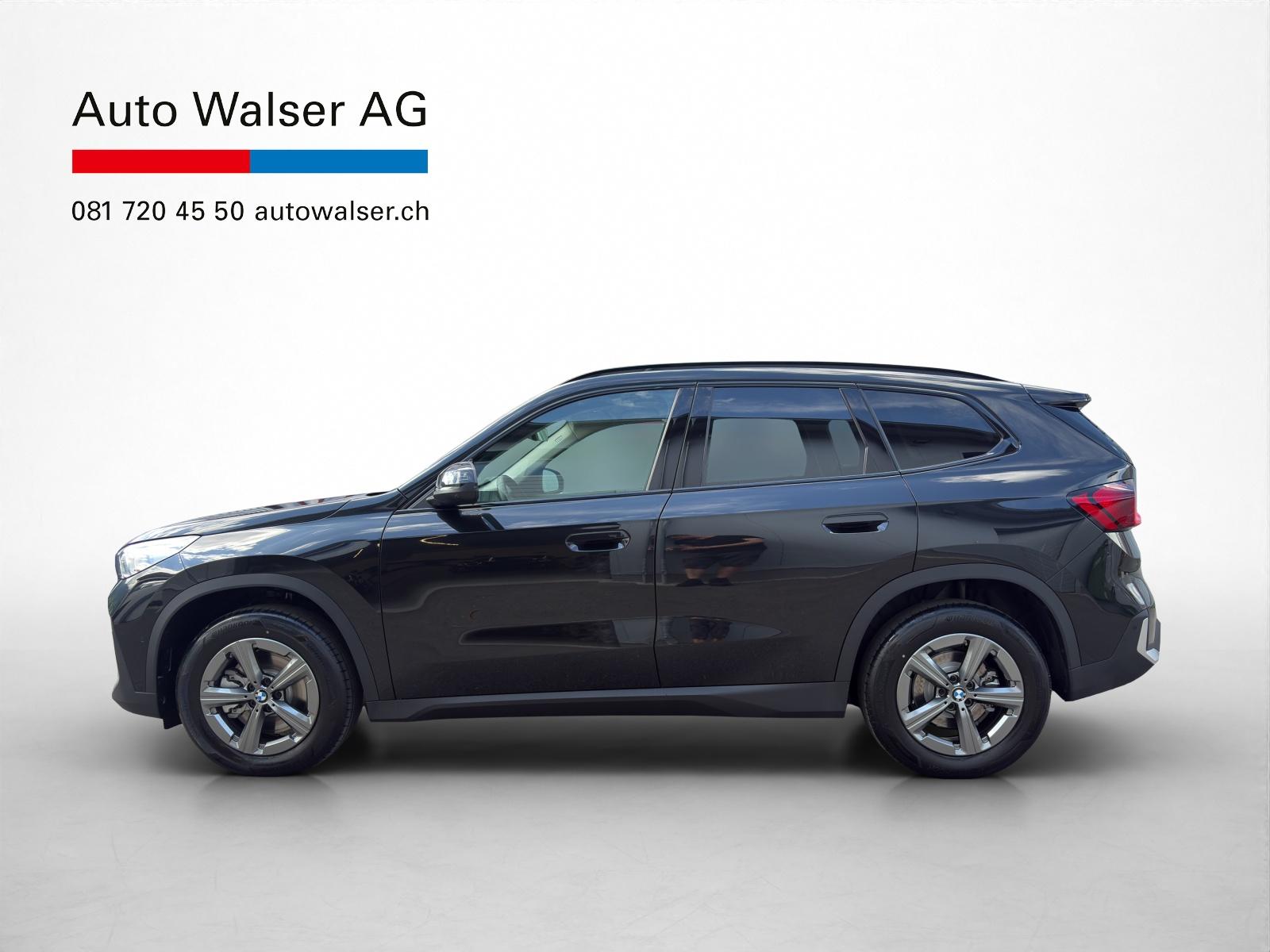 BMW X1 23i xDrive-showroom-element-1