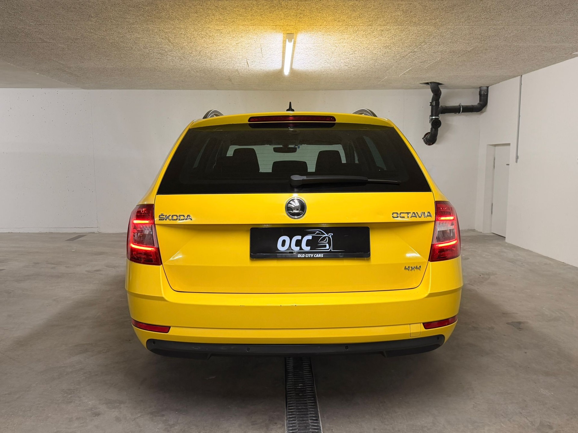 SKODA Octavia Combi 2.0 TDI Ambition 4x4 DSG-image-5