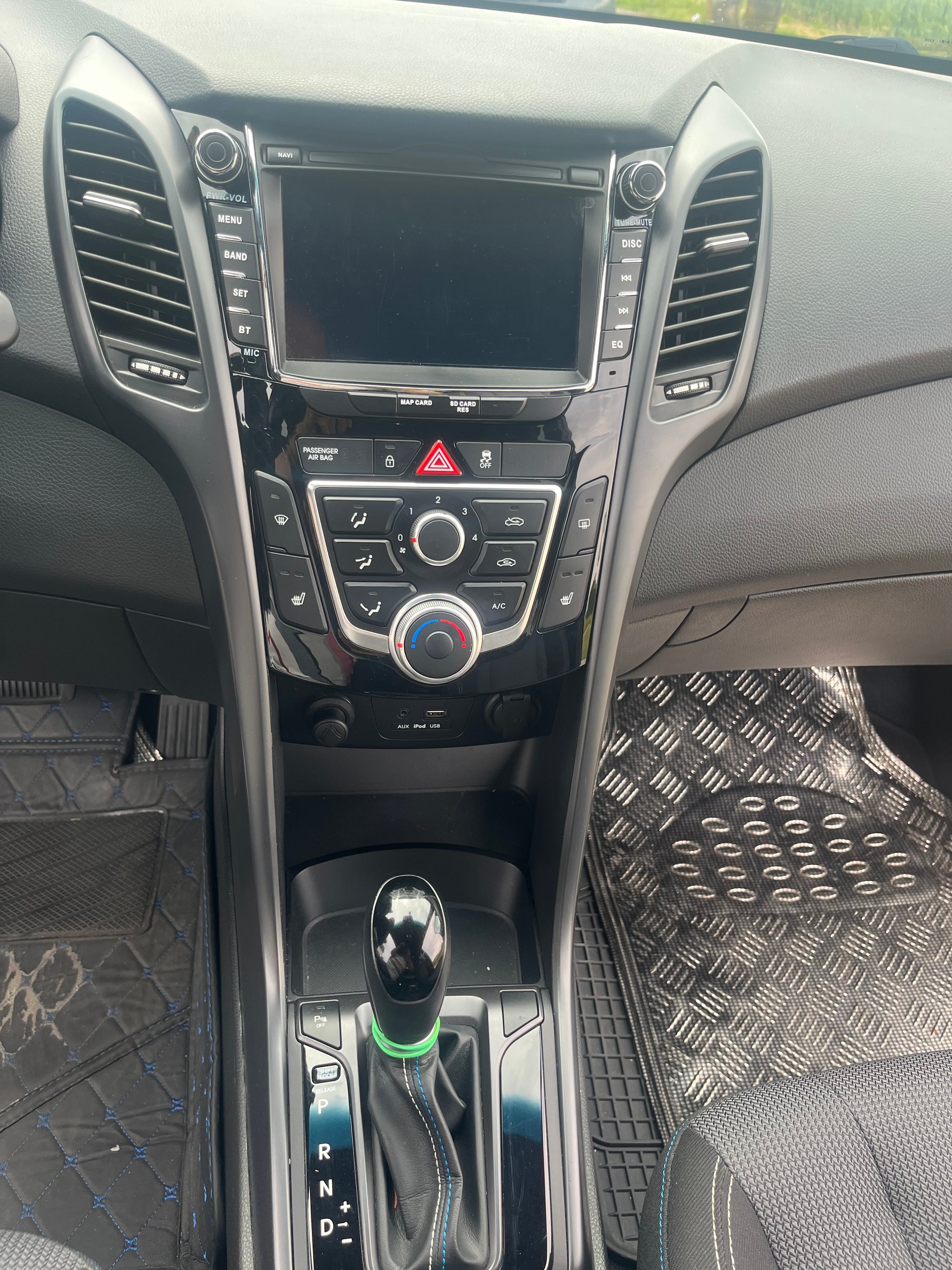 HYUNDAI i30 Wagon 1.6 CRDi GO Automatic DCT-image-8