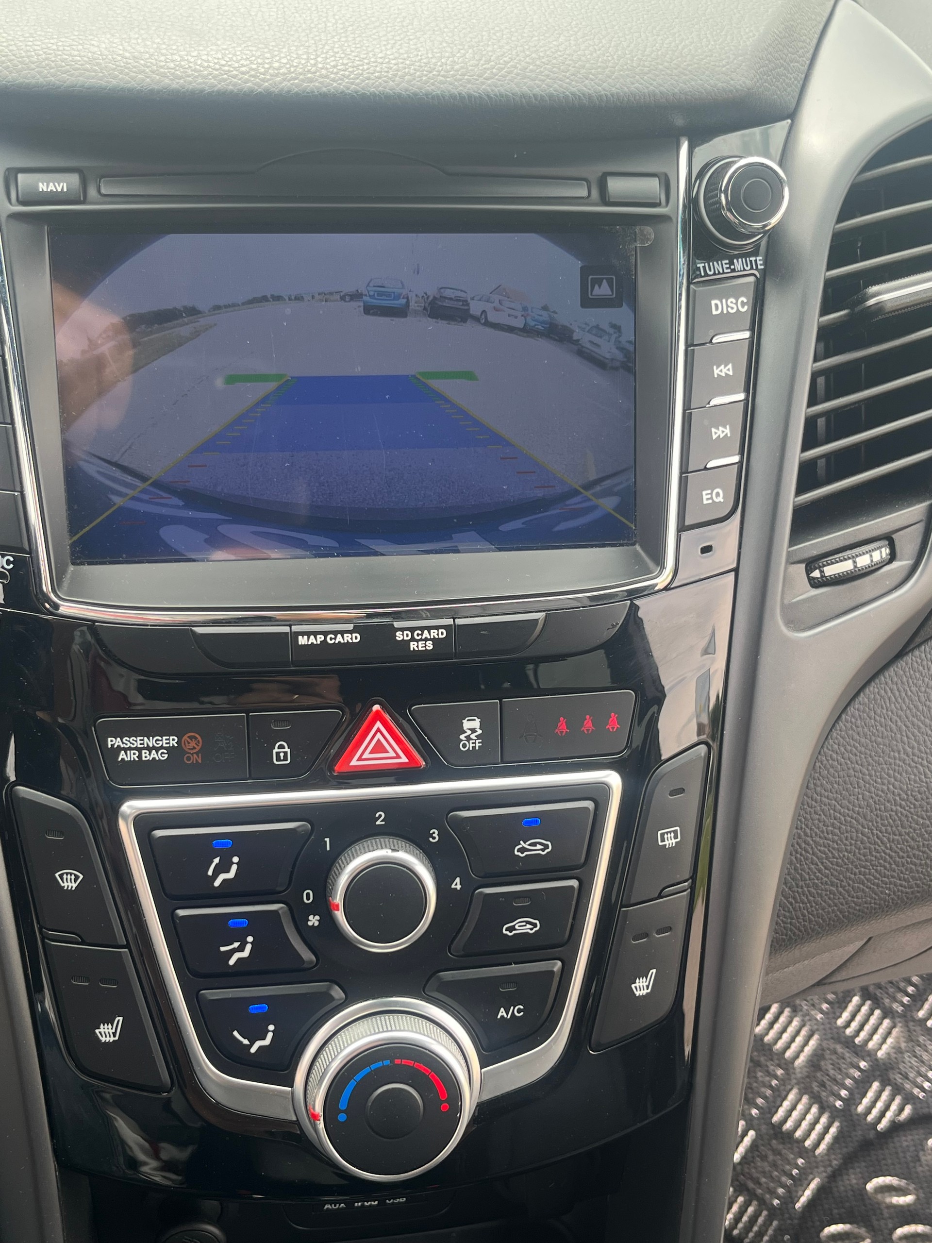 HYUNDAI i30 Wagon 1.6 CRDi GO Automatic DCT-image-11