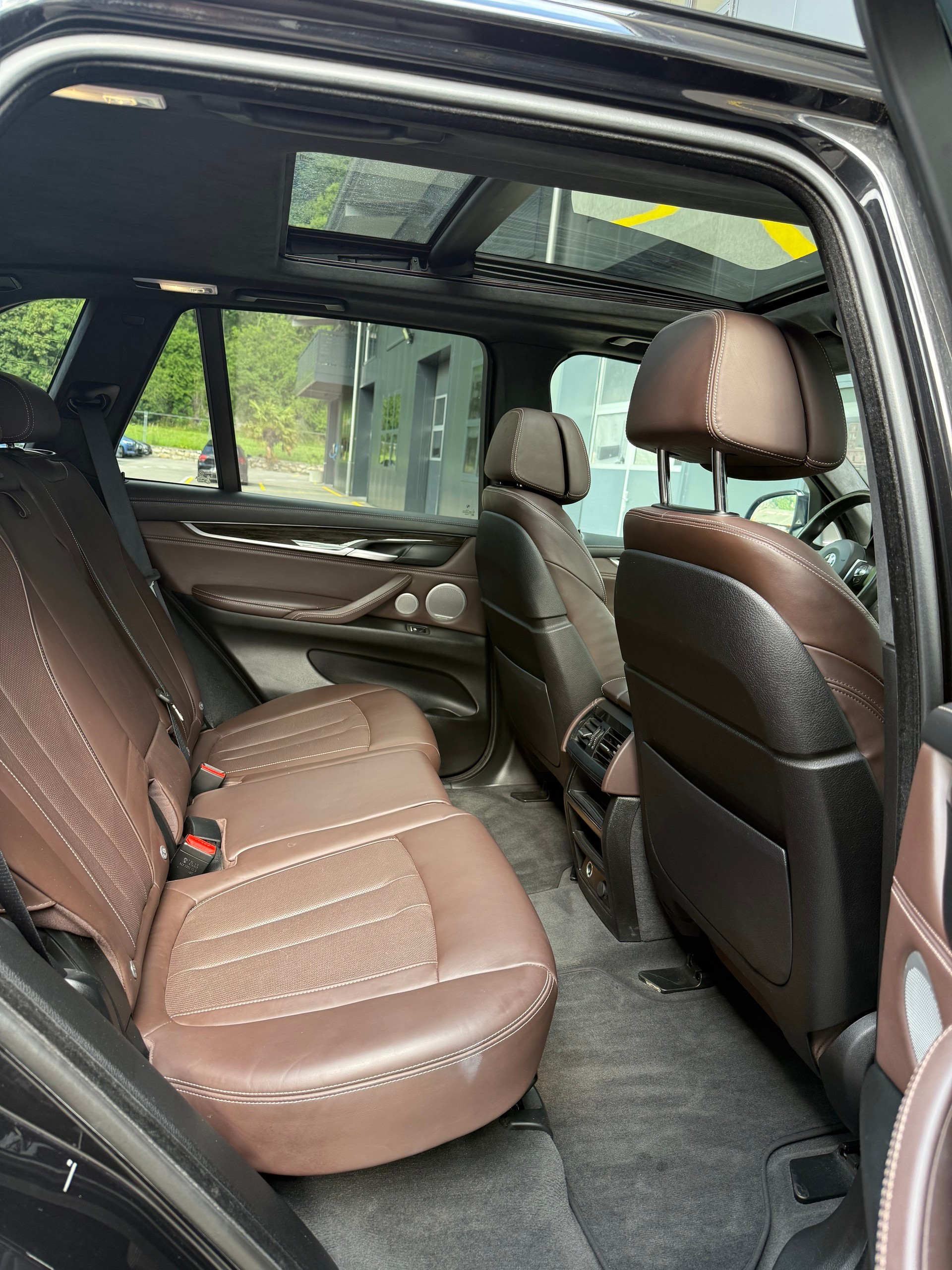 BMW X5 xDrive 35i Pack-M Steptronic-image-8