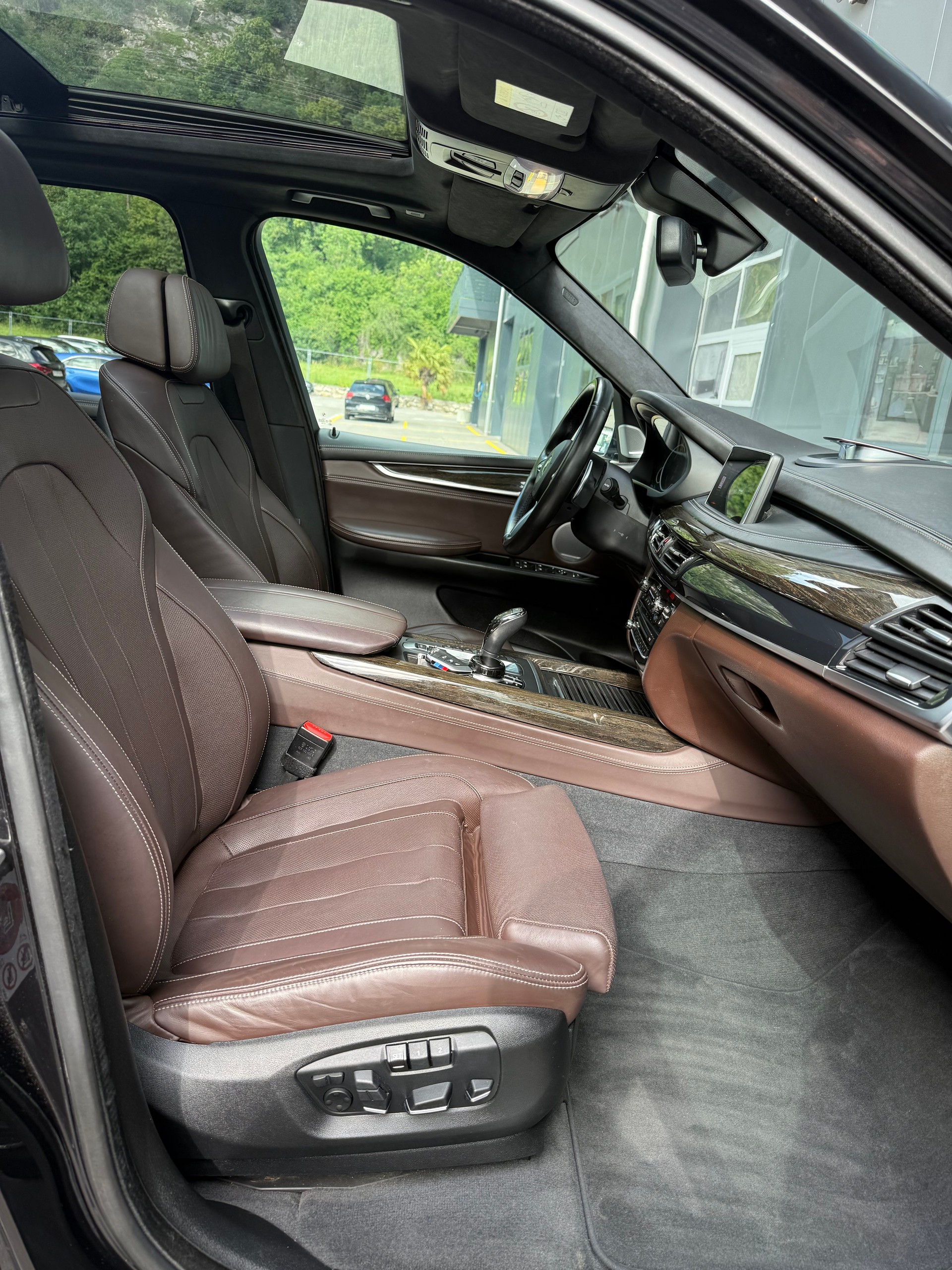 BMW X5 xDrive 35i Pack-M Steptronic-image-10