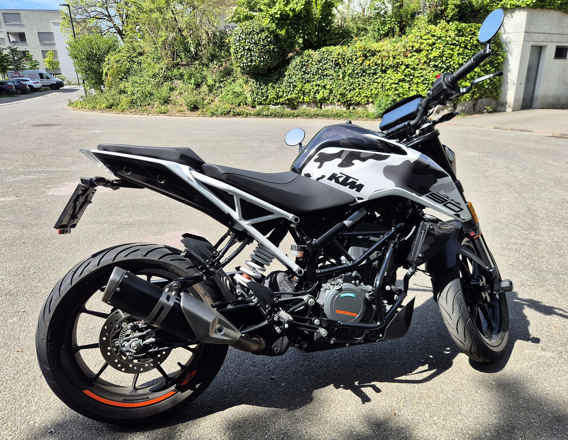 KTM 390 Duke-image-4