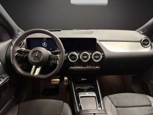 MERCEDES-BENZ GLA 200 Night Star 7G-D-image-8