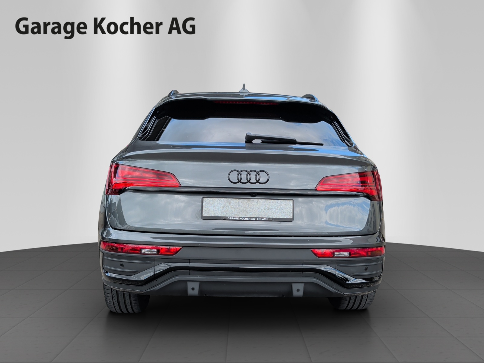 AUDI Q5 Sportback 45 TFSI Black Edition quattro S-tronic-showroom-element-3
