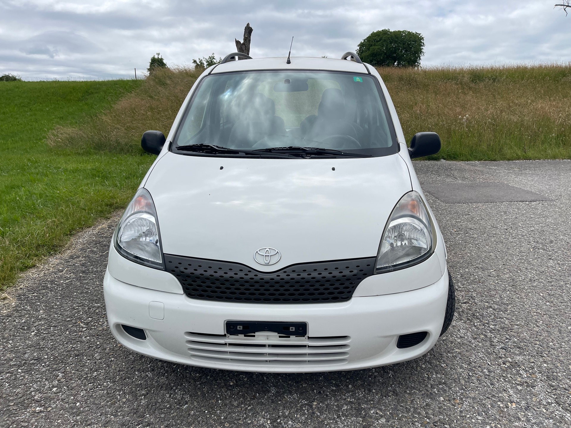 TOYOTA Yaris Verso 1.3 Linea Luna Automatic