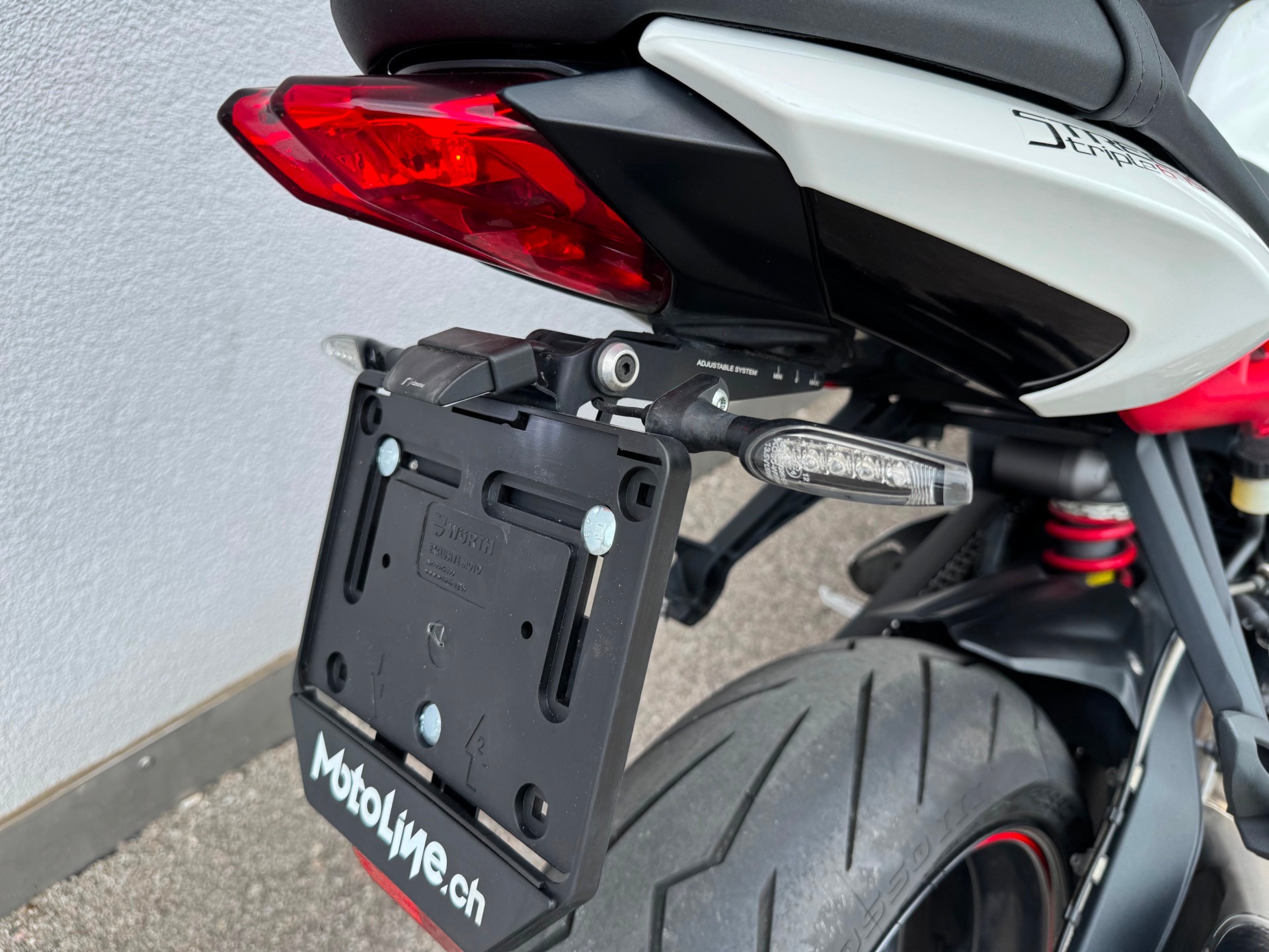 TRIUMPH Street Triple 675 R ABS-image-9