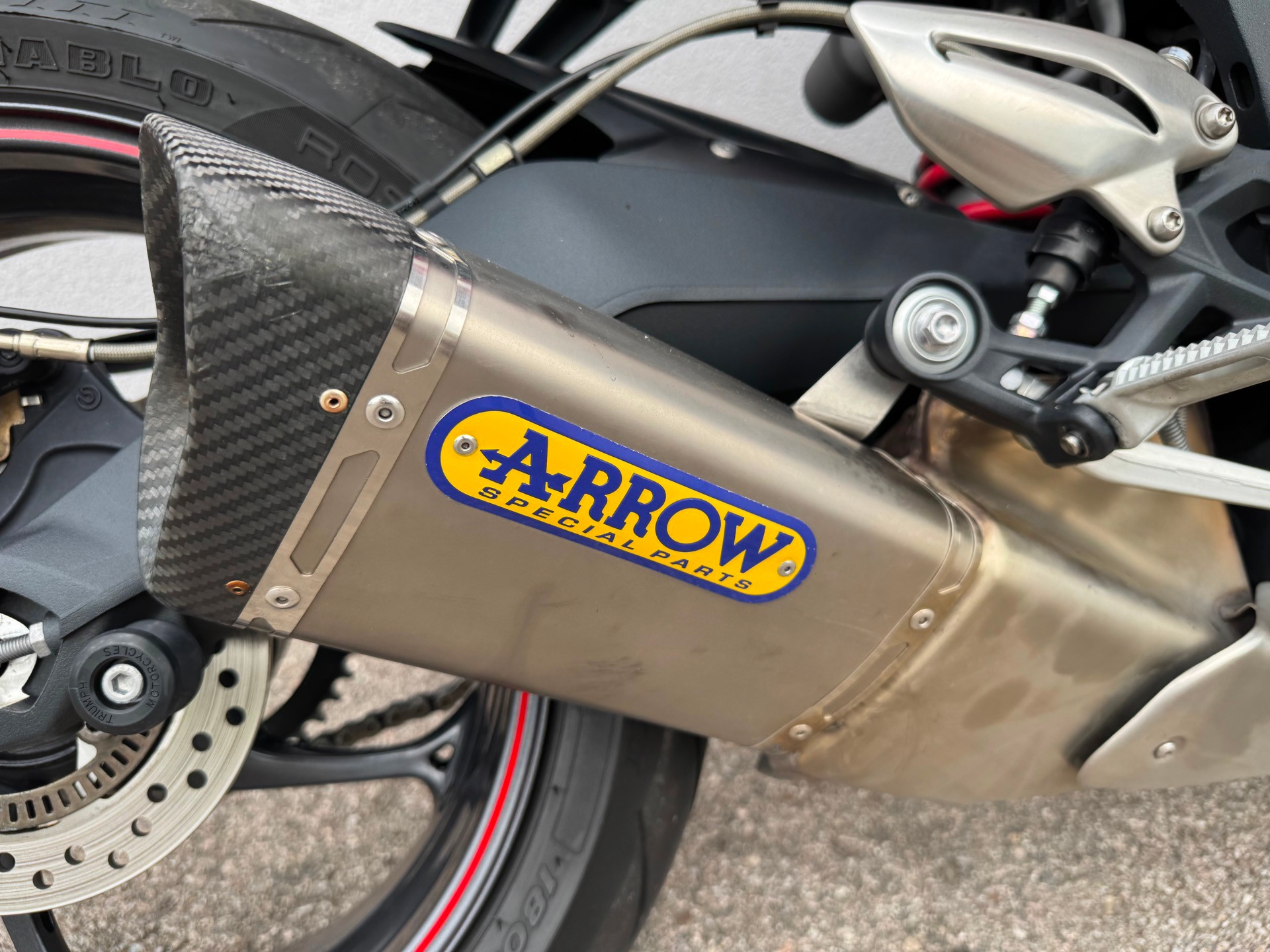 TRIUMPH Street Triple 675 R ABS-image-8