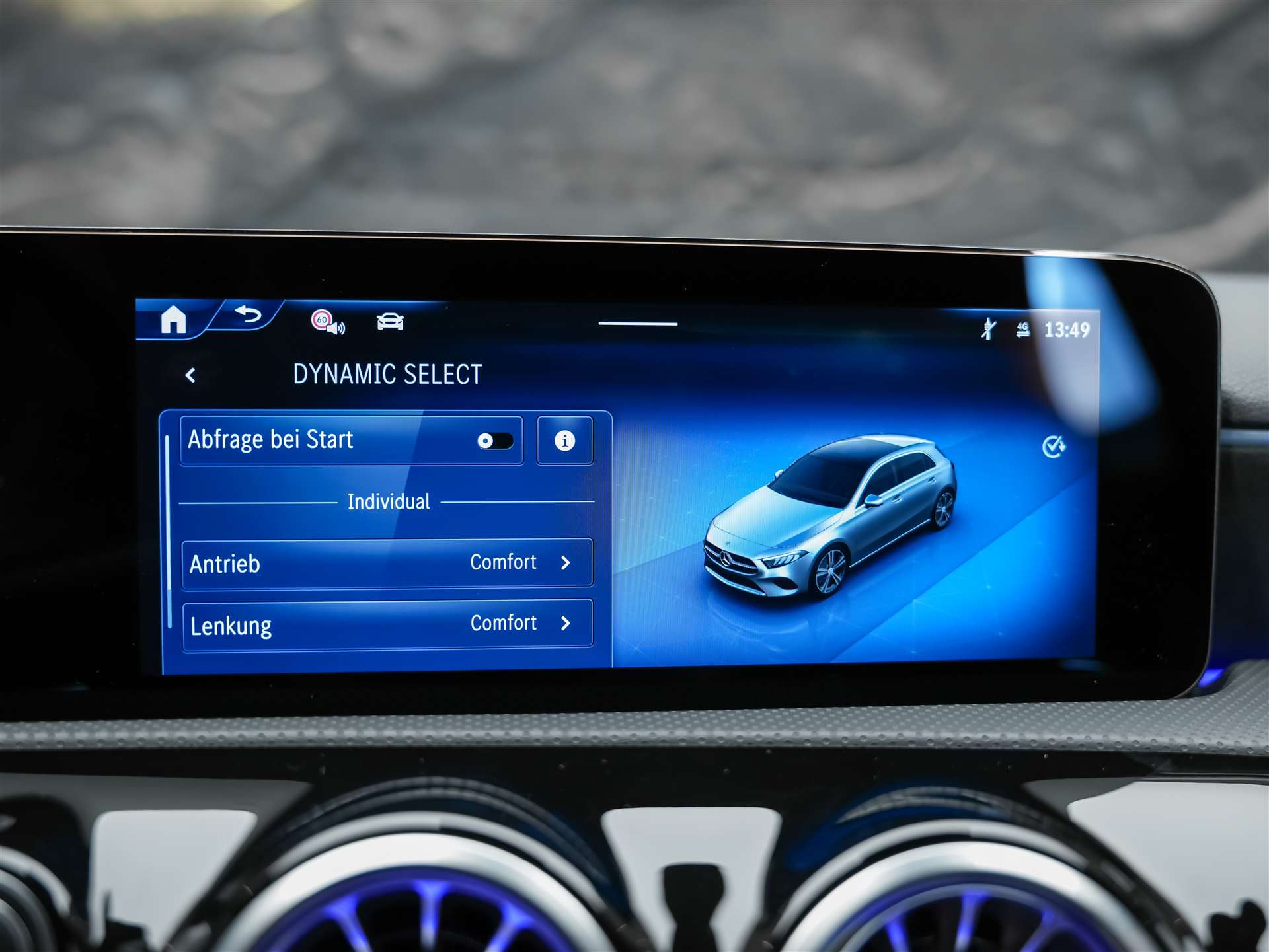 MERCEDES-BENZ A 180 AMG Line 7G-DCT *Facelift*Werksgarantie*Kamera*Abstandsregler-image-35