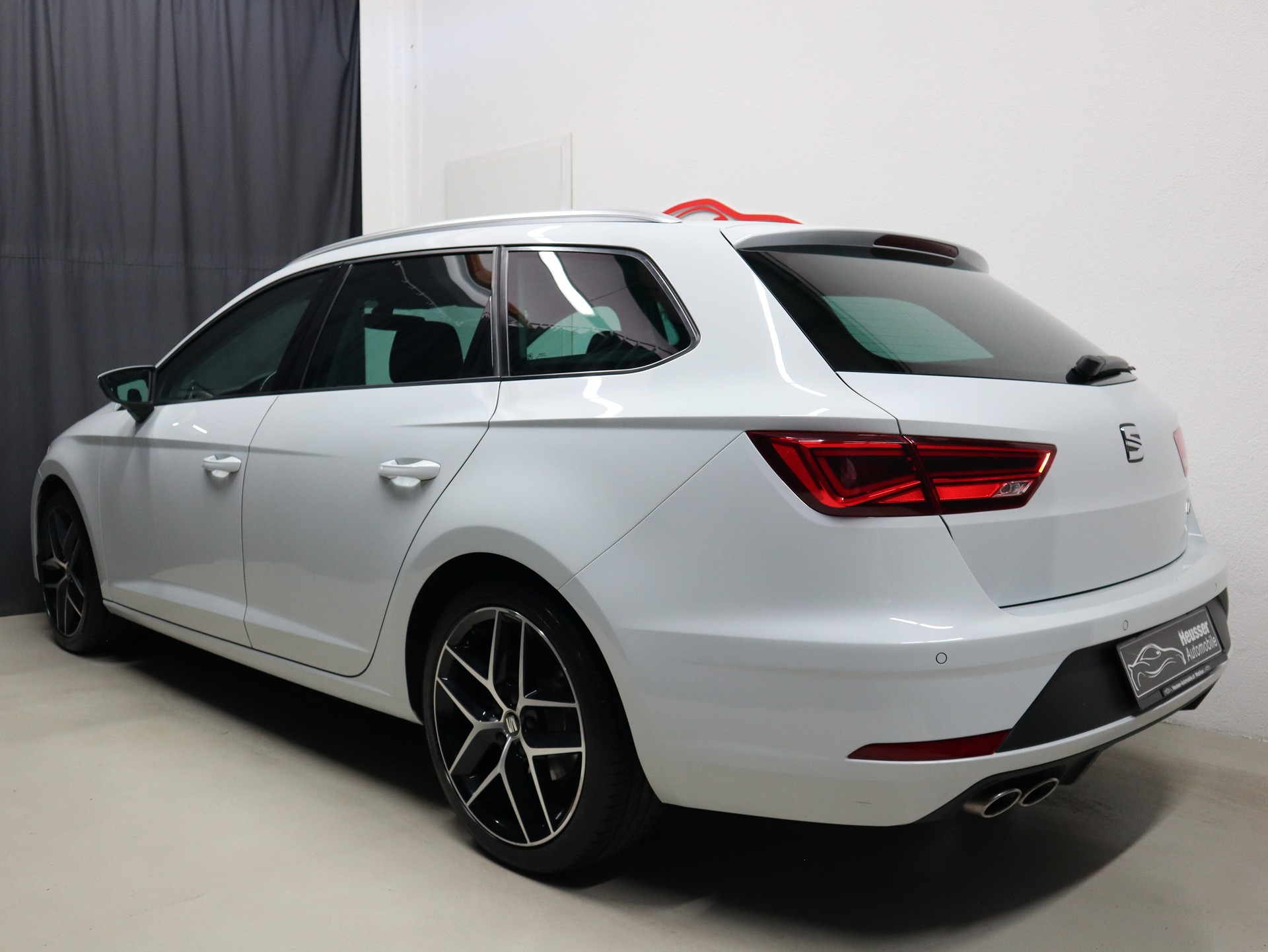 SEAT Leon ST 1.4 TSI FR - Panorama - Navi - DAB+ - CarPlay - Teil-Leder - 150 PS-showroom-element-3