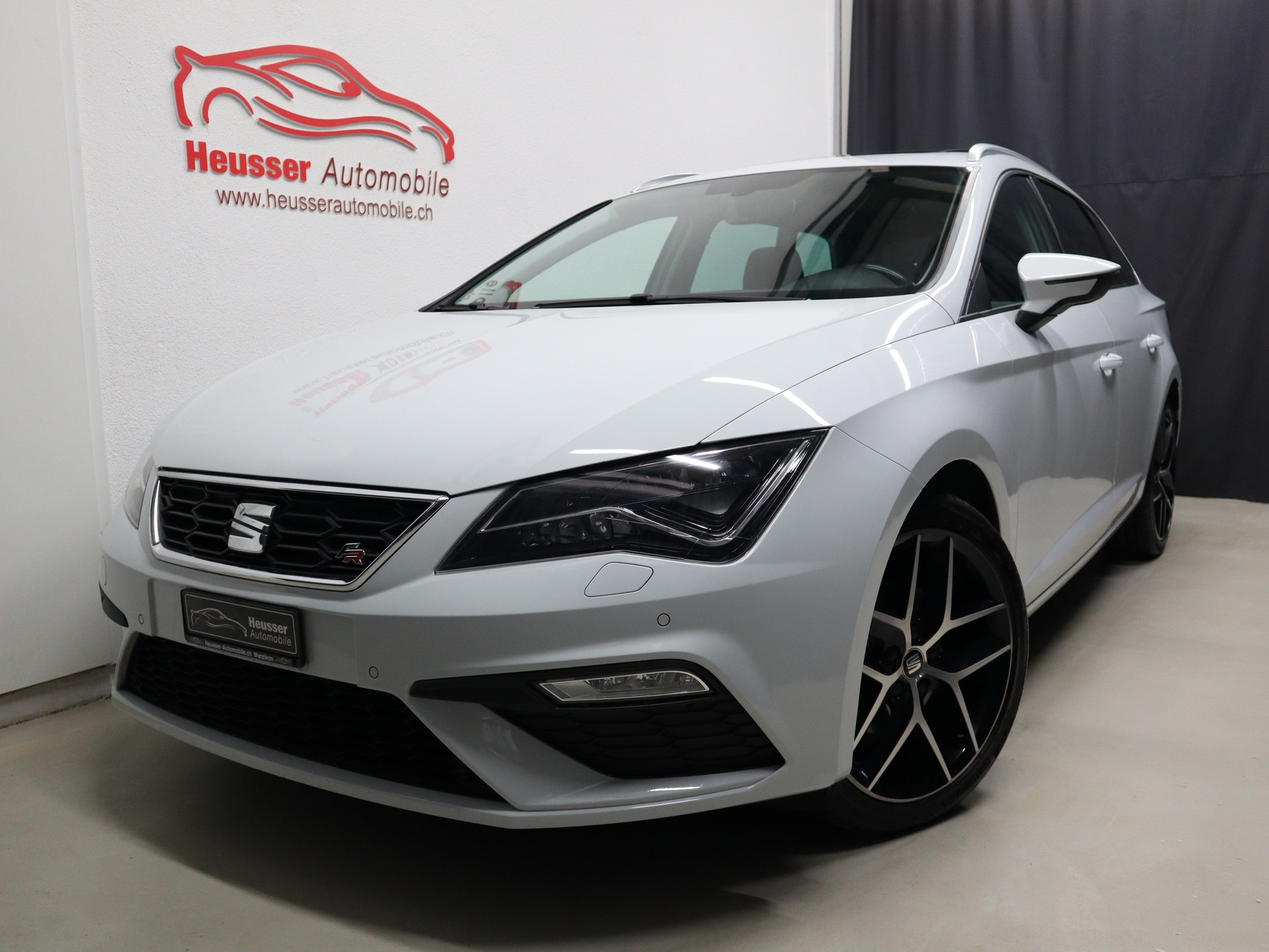 SEAT Leon ST 1.4 TSI FR - Panorama - Navi - DAB+ - CarPlay - Teil-Leder - 150 PS