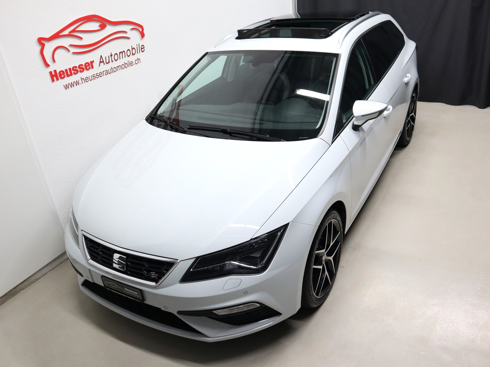 SEAT Leon ST 1.4 TSI FR - Panorama - Navi - DAB+ - CarPlay - Teil-Leder - 150 PS-showroom-element-2