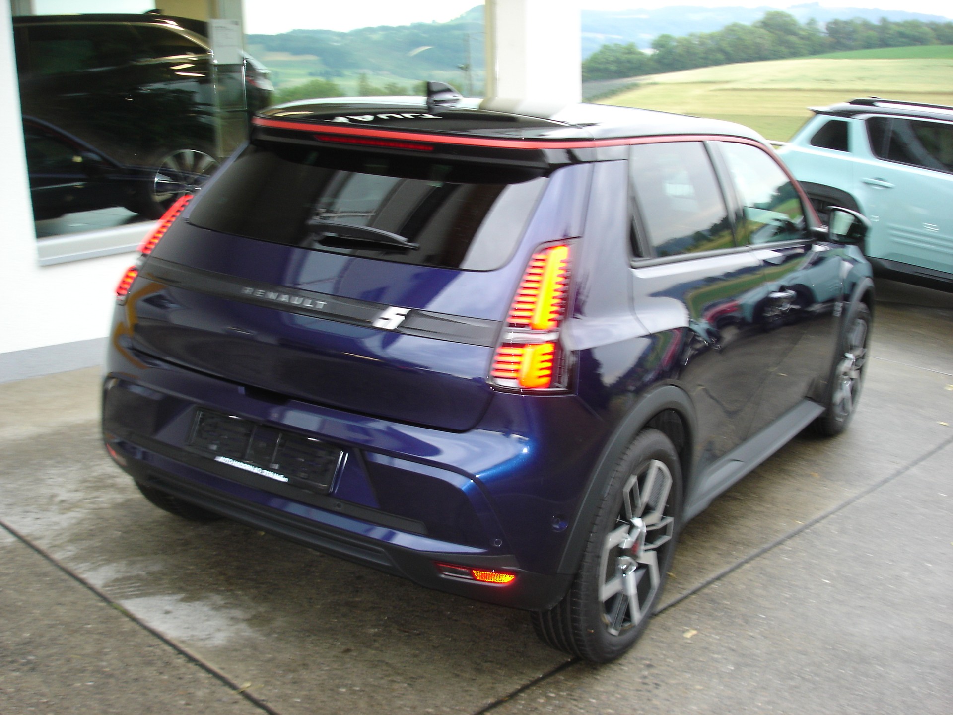 RENAULT R5 E-Tech Comfort Range 52 kWh Techno-showroom-element-3