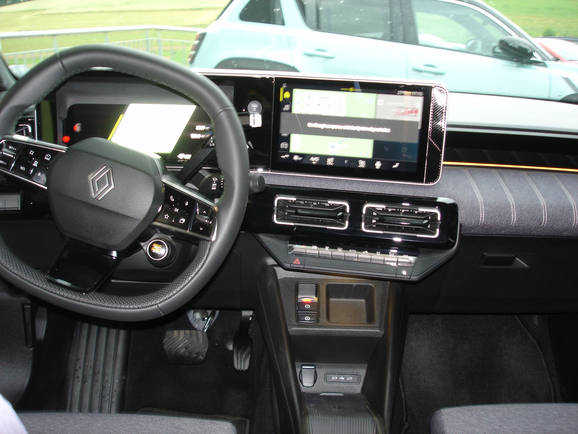 RENAULT R5 E-Tech Comfort Range 52 kWh Techno-image-10