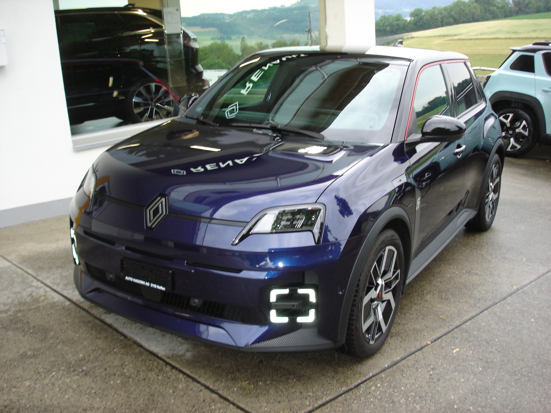 RENAULT R5 E-Tech Comfort Range 52 kWh Techno-showroom-element-1