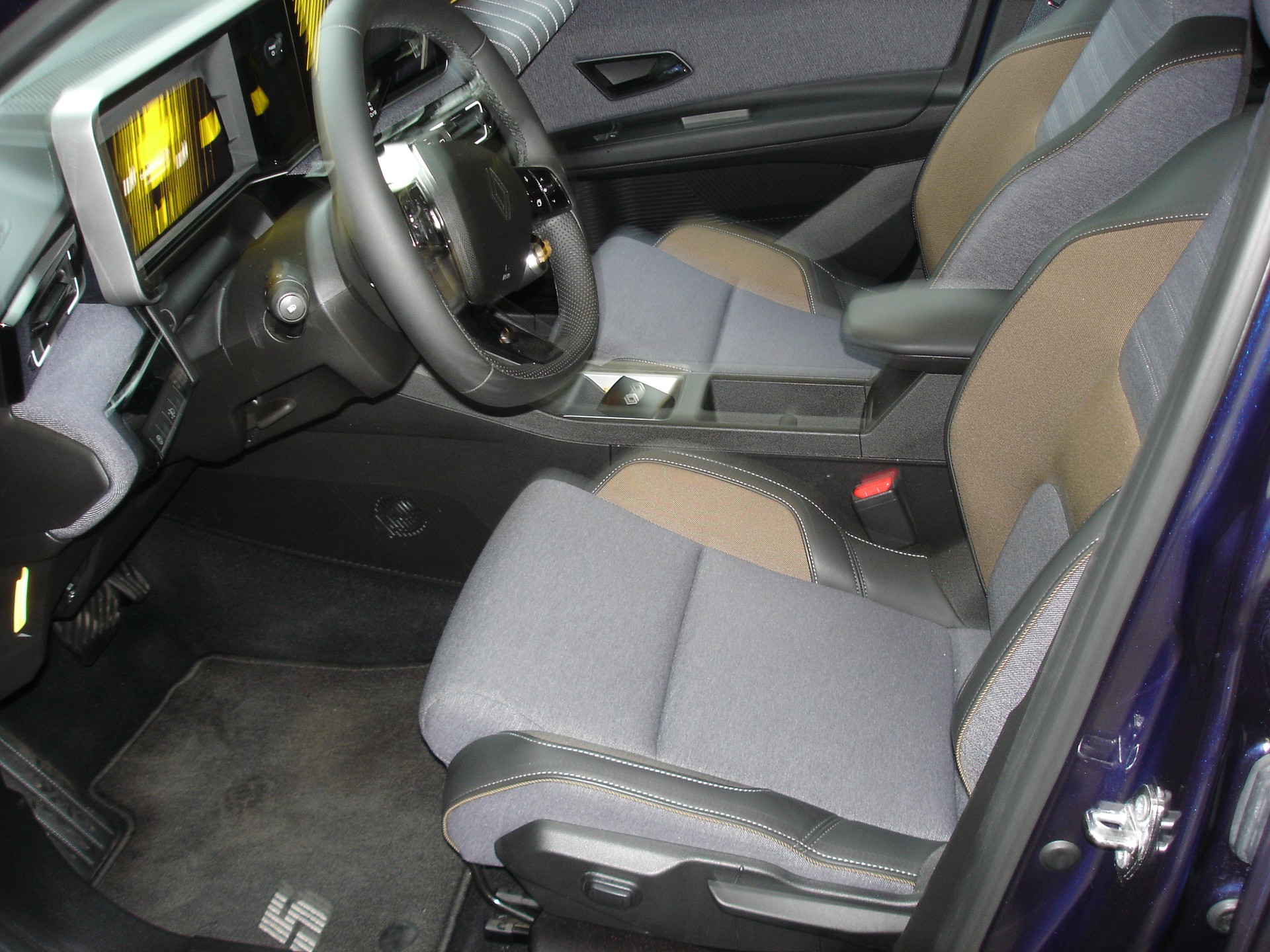 RENAULT R5 E-Tech Comfort Range 52 kWh Techno-image-9