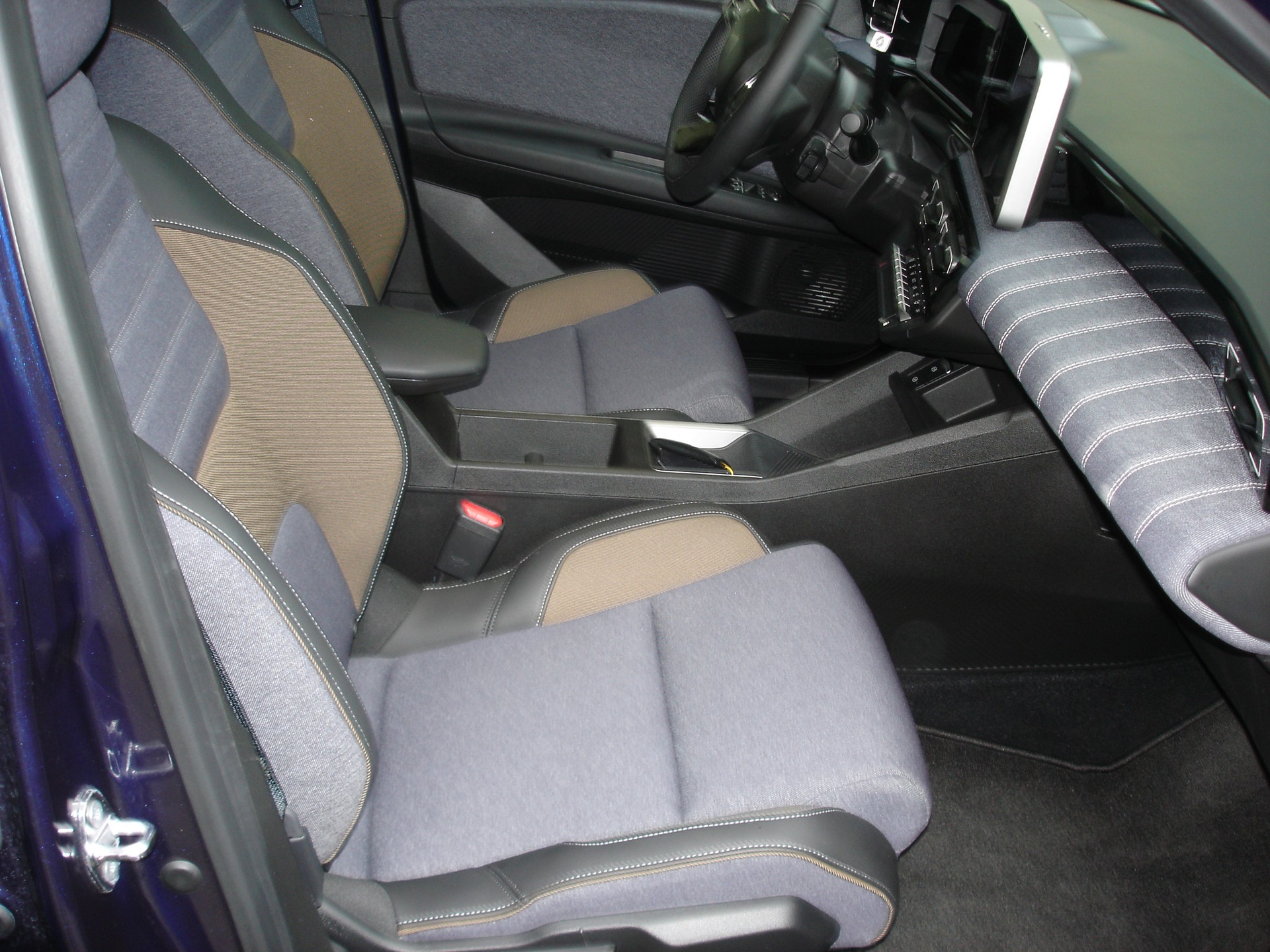 RENAULT R5 E-Tech Comfort Range 52 kWh Techno-image-8