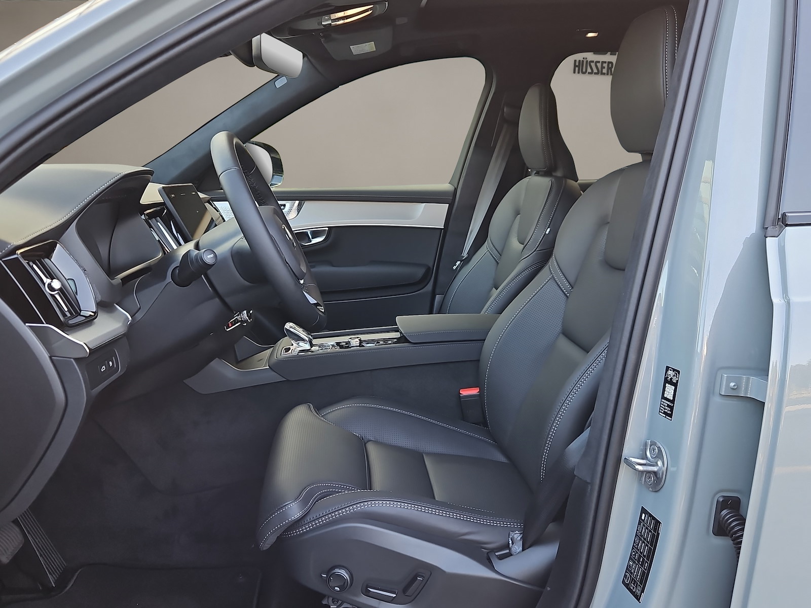 VOLVO XC90 2.0 T8 TE Black Edition eAWD-image-8
