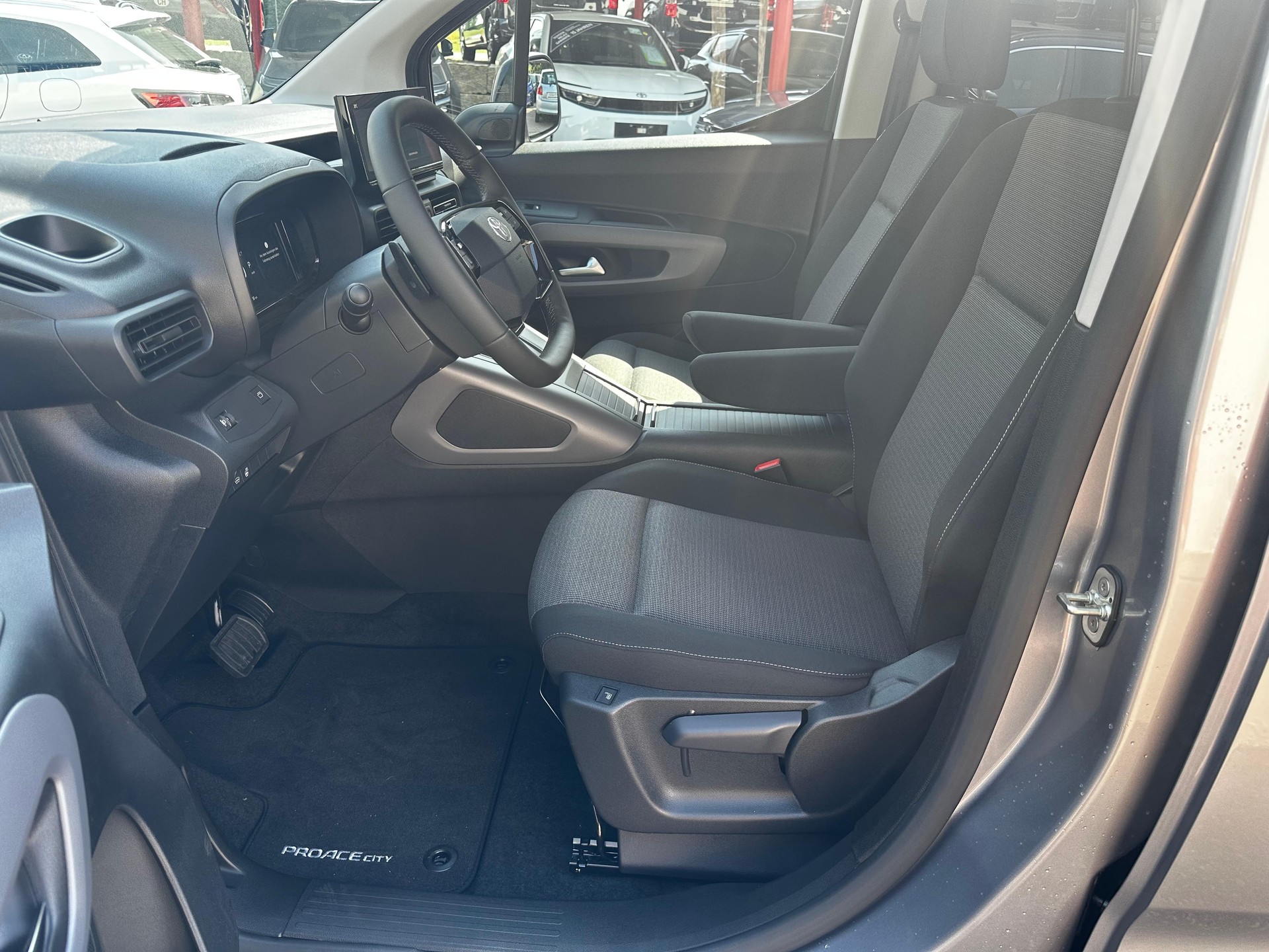 TOYOTA Proace City Verso L2 1.5 HDi 130 Style-image-7