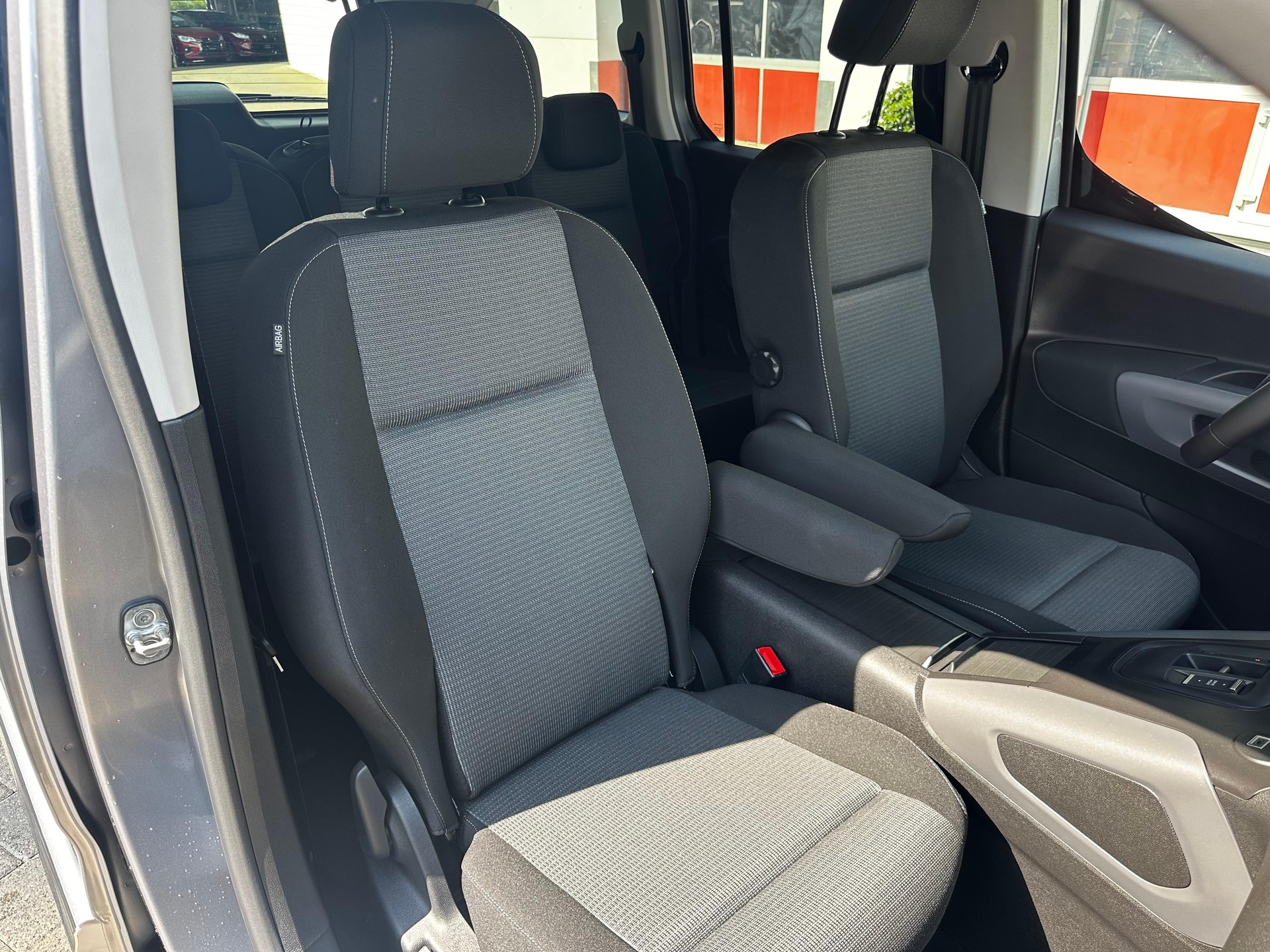 TOYOTA Proace City Verso L2 1.5 HDi 130 Style-image-14