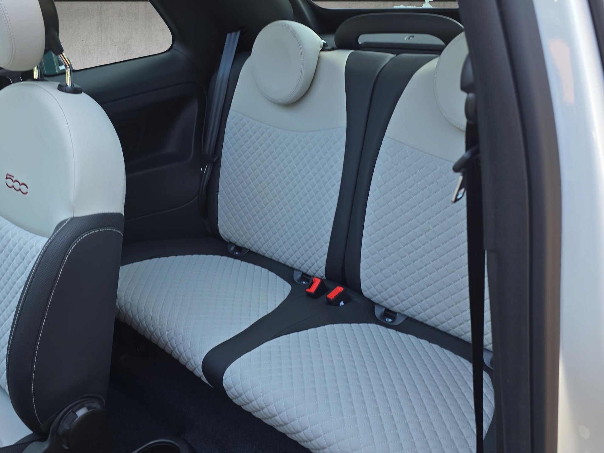 FIAT 500 C 0.9 T TwinAir Star-image-11