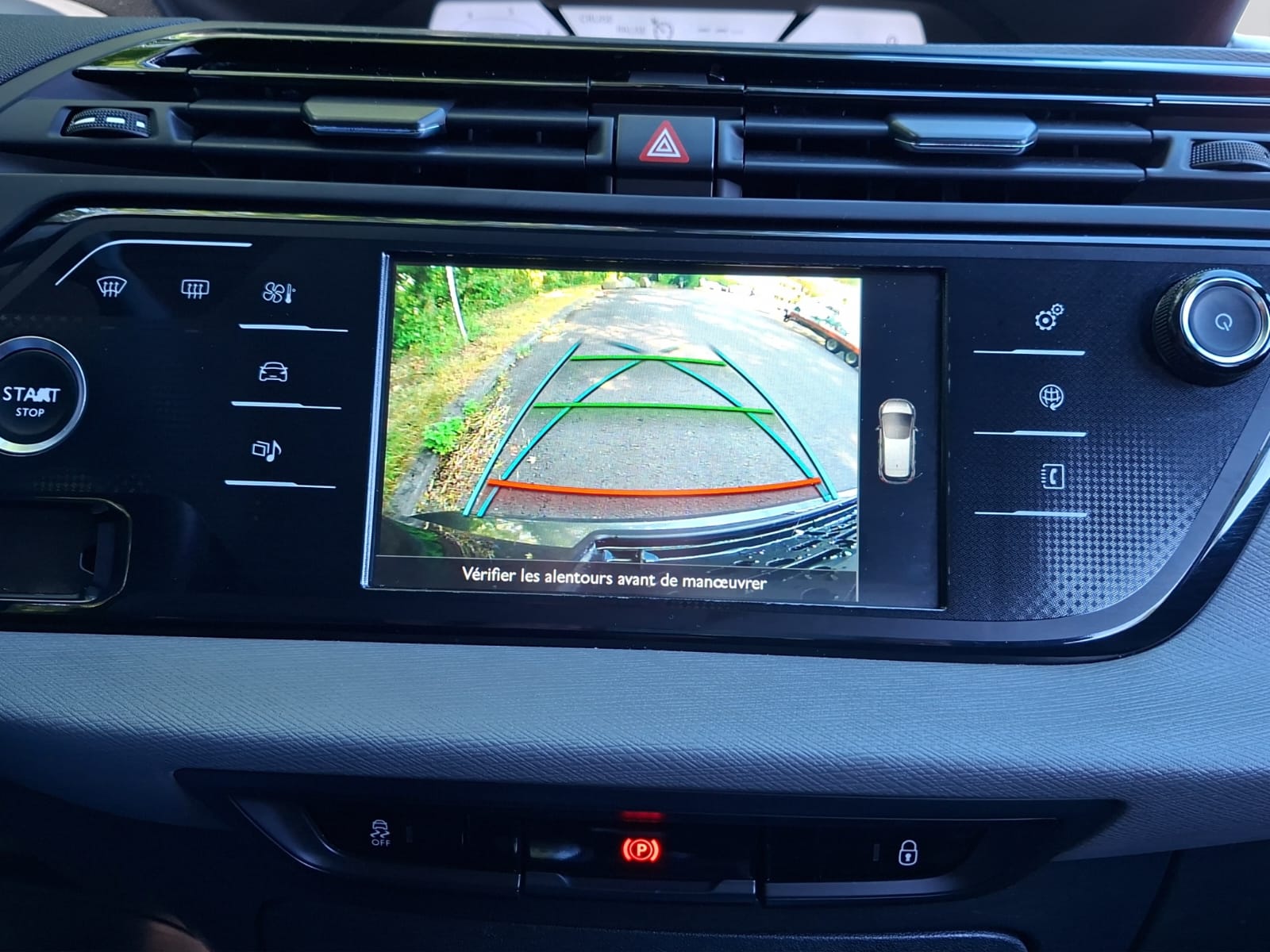 CITROEN C4 Picasso 1.6i 16V THP Exclusive-image-15