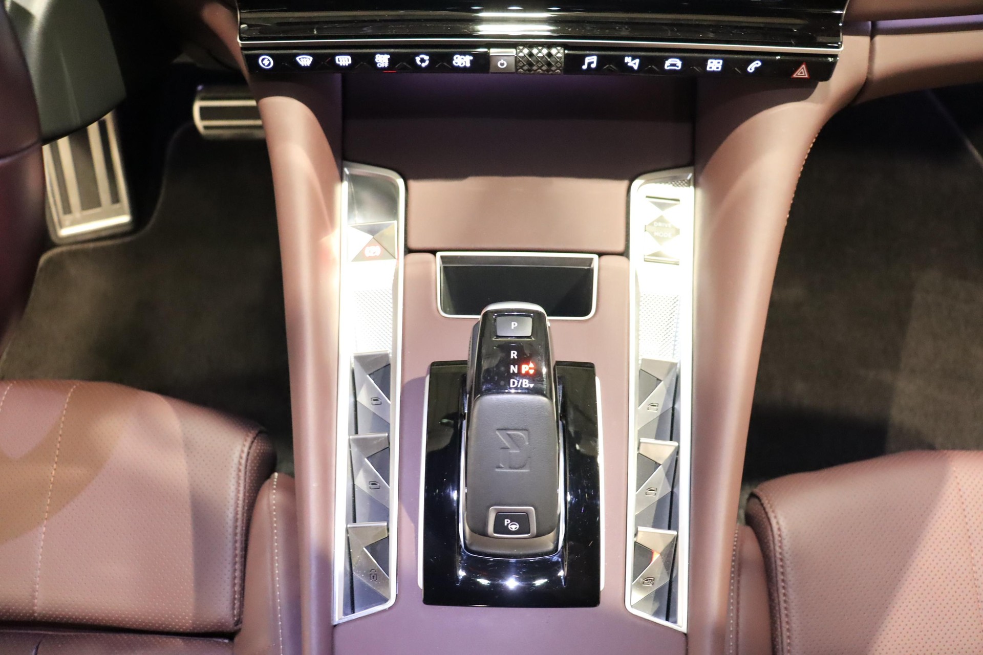 DS AUTOMOBILES 9 1.6 E-Tense Rivoli+-image-8