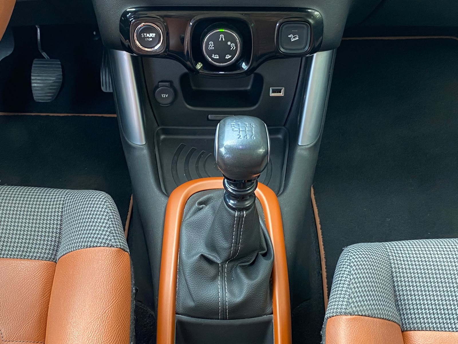 CITROEN C3 Aircross 1.2i PureTech Shine - Nouvelle Expertise & Courroie de Distribution & Pompe à eau + Grand Service Fait le 31.07.2026-image-22
