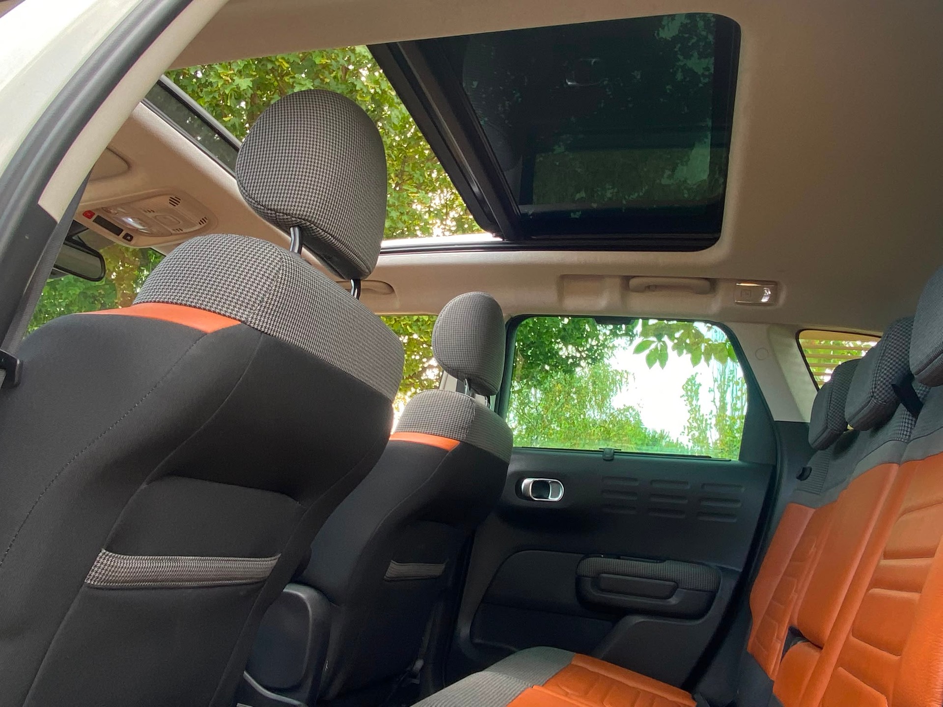CITROEN C3 Aircross 1.2i PureTech Shine - Nouvelle Expertise & Courroie de Distribution & Pompe à eau + Grand Service Fait le 31.07.2026-image-25