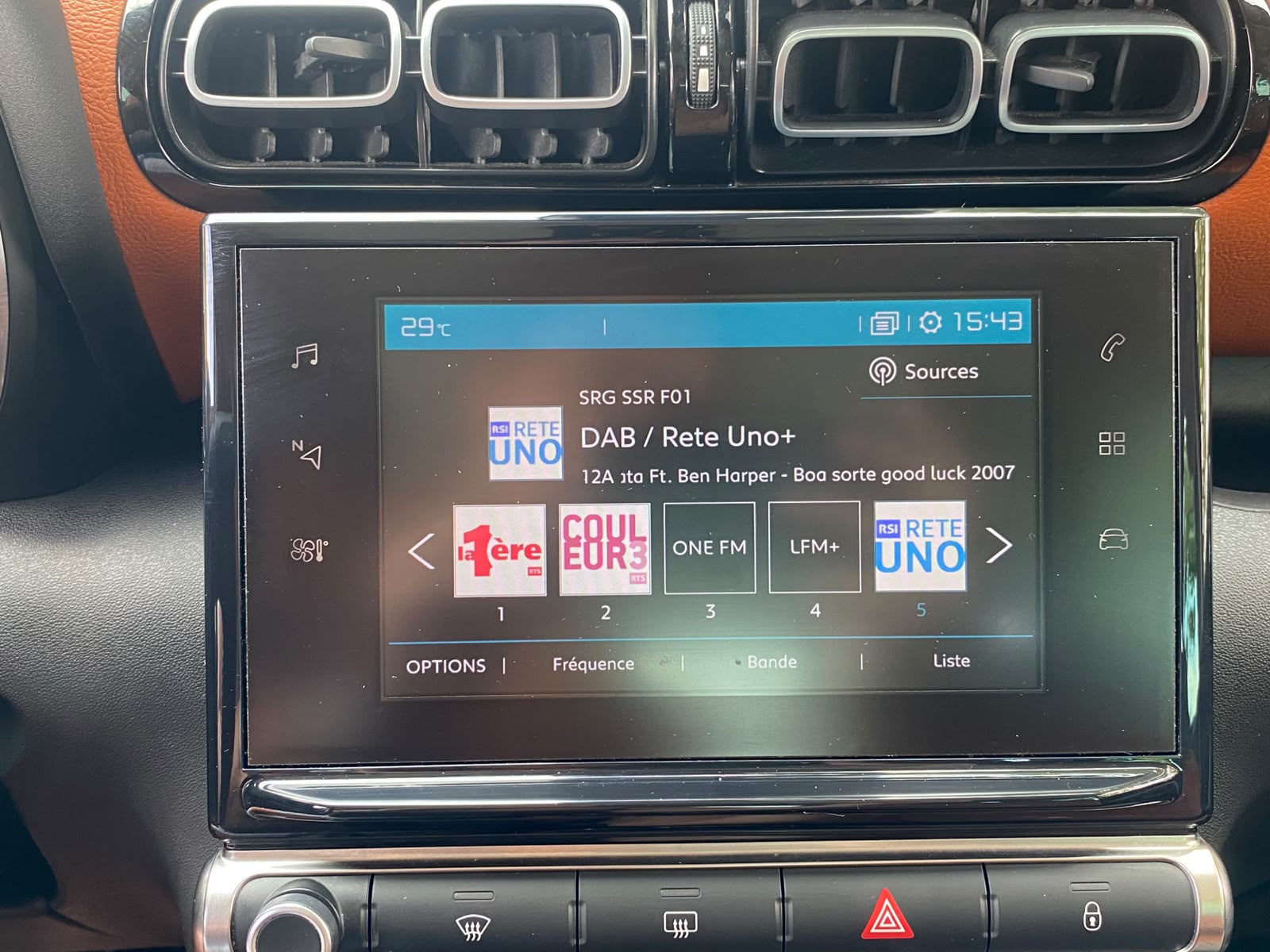 CITROEN C3 Aircross 1.2i PureTech Shine - Nouvelle Expertise & Courroie de Distribution & Pompe à eau + Grand Service Fait le 31.07.2026-image-19