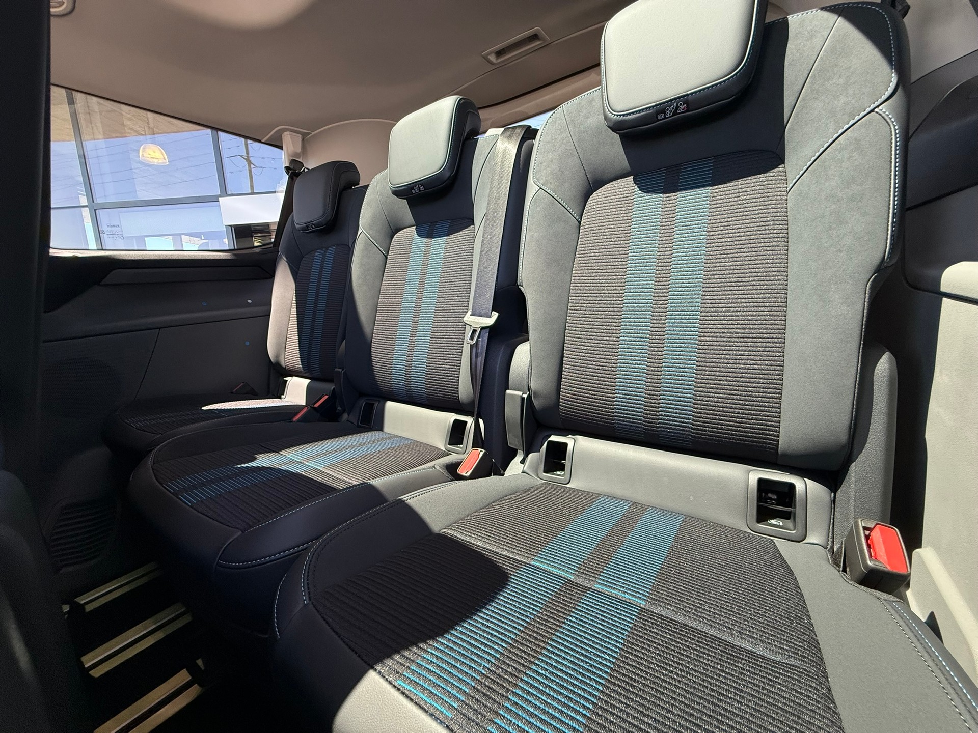 FORD Tourneo Bus 320 L1H1 Sport Automat 4x4-image-8
