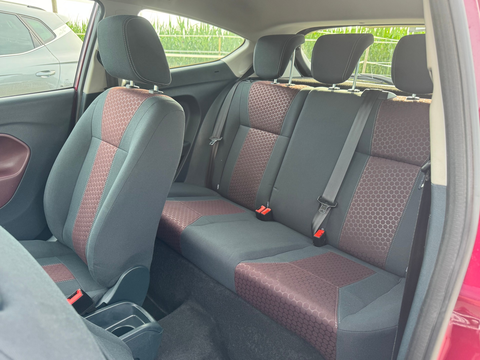 FORD Fiesta 1.6 16V Titanium-image-9